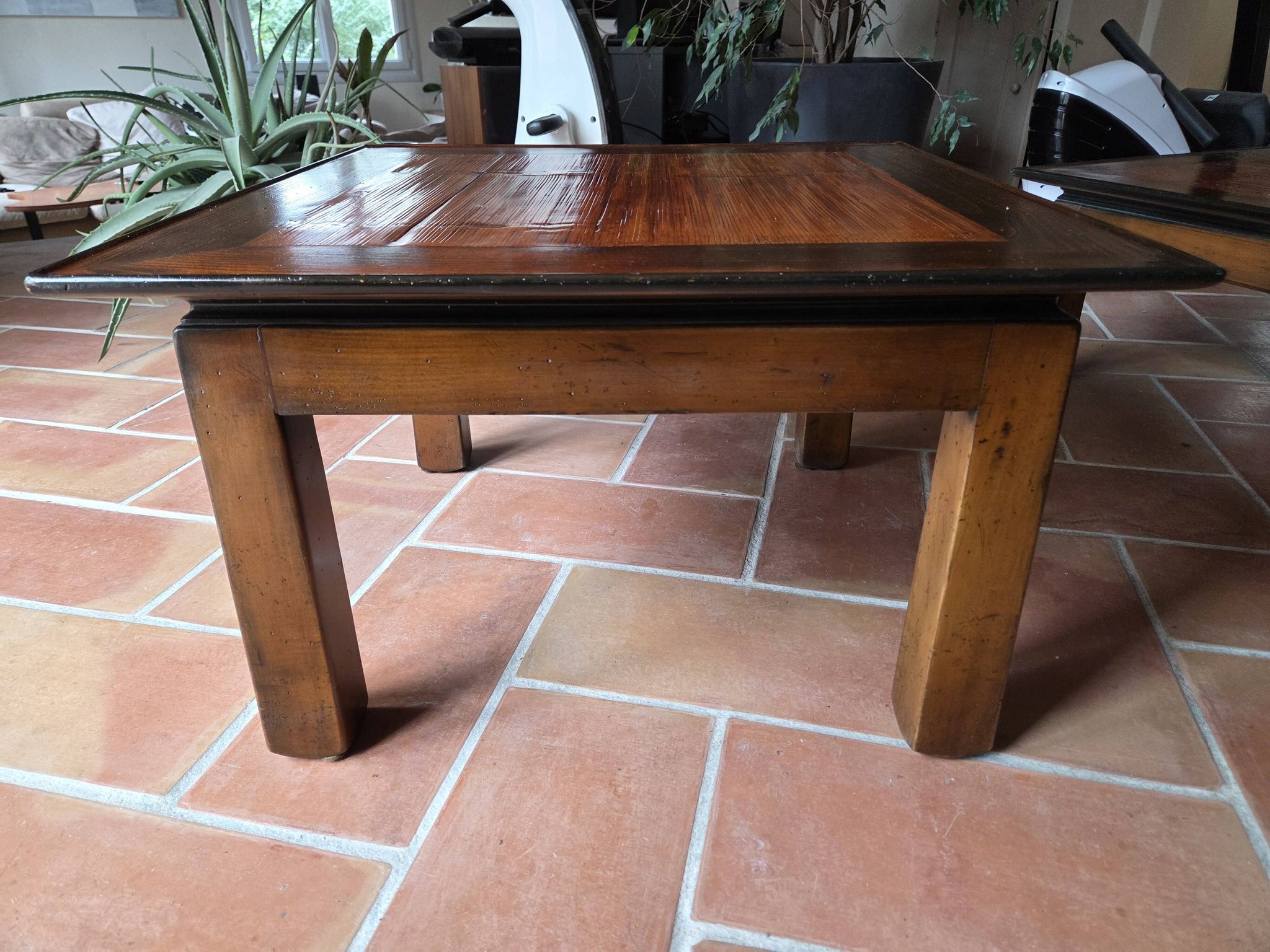 Table basse en bois massif et bambou Roche & Bobois