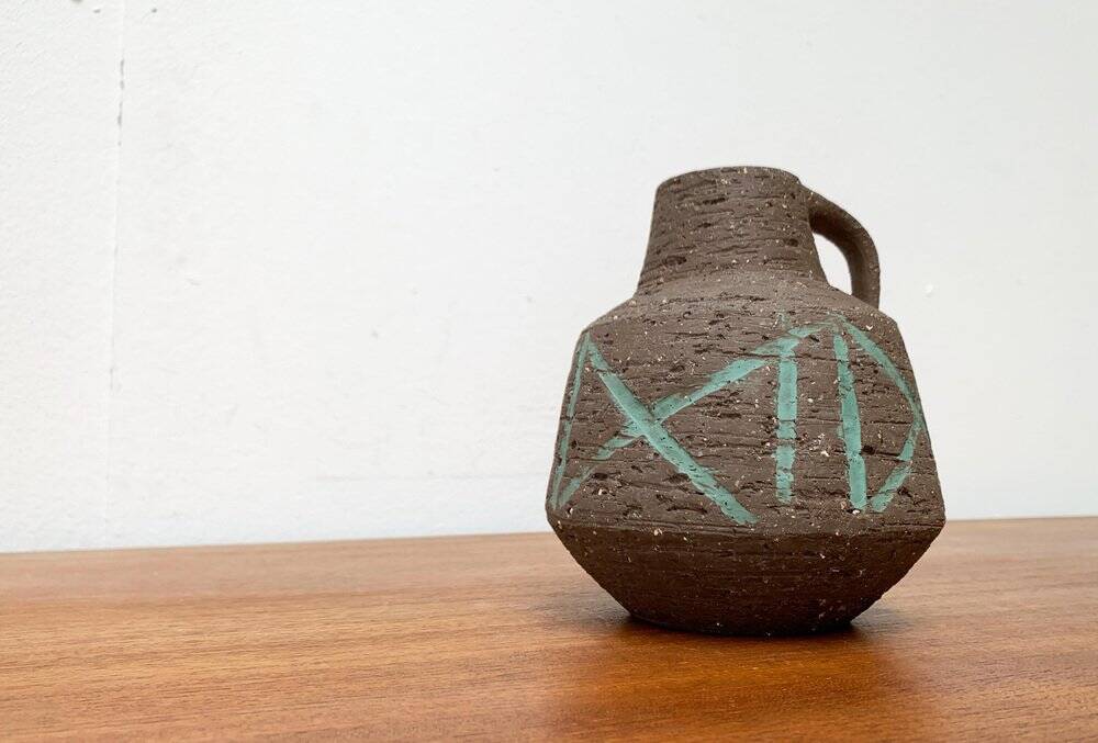 Brutalist German vase carafe from the mid-century by Cläre Zange and Karl Heinz Löffler for Krösselbach Keramik, 1960s.