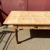 Farm table