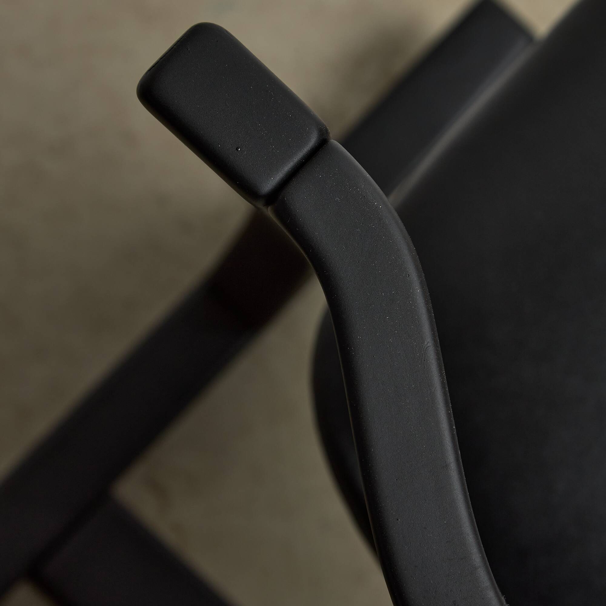 Chaise Ergonomique Pendule en Cuir Noir par Peter Opsvik pour Stokke, 1983