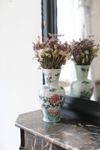 Vase chinois en porcelaine à décor d'un cerf