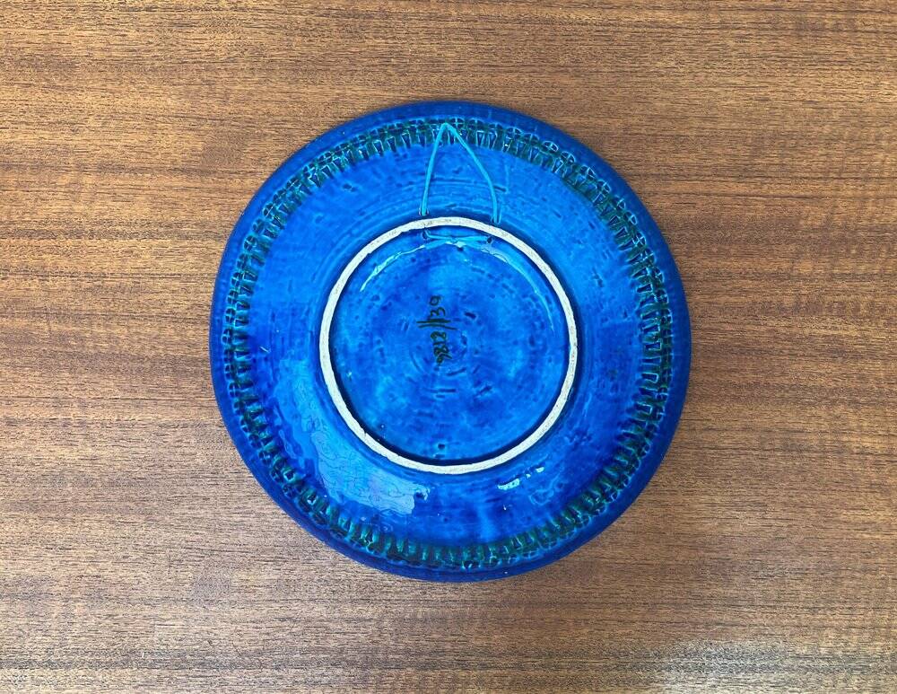 Large wall plate Rimini Blu Italian mid-century by Aldo Londi for Bitossi, 1960s.