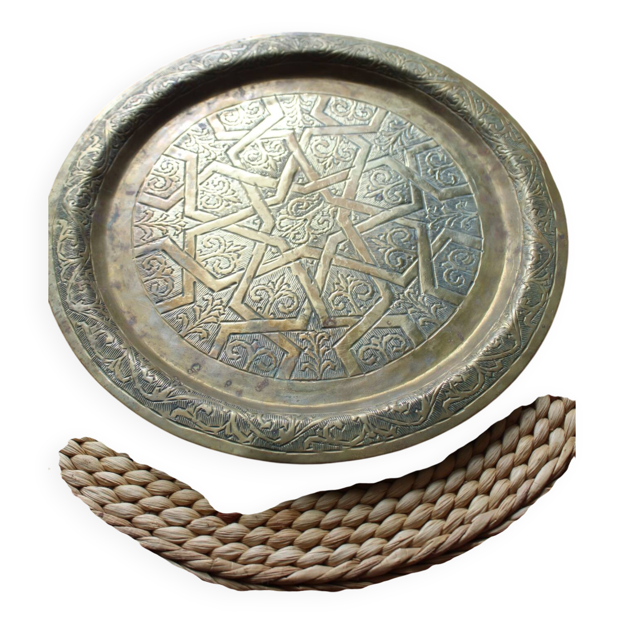 Plateau marocain ancien en laiton gravé