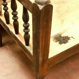 Deux bancs a dossier et accoudoir ajouré hêtre massif XX siècle