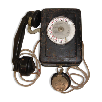 Bakelite old black wall phone 1924