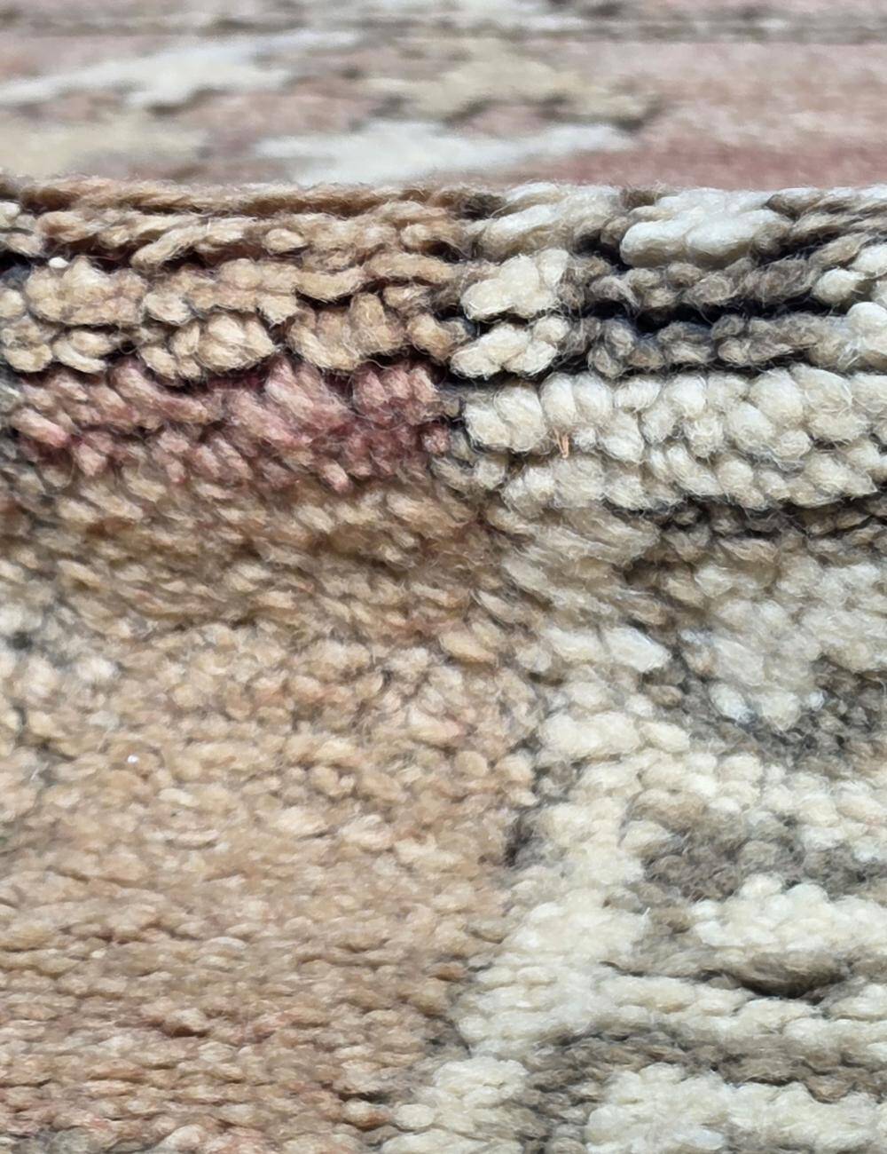 Vintage Berber rug - 215 x 190 cm