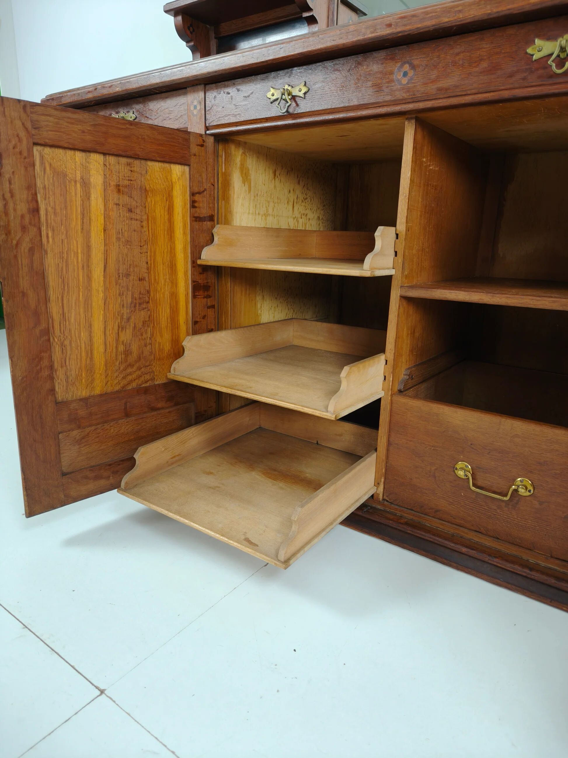 Buffet Arts & Crafts anglais en chêne du XIXe siècle par Pratt & Prince