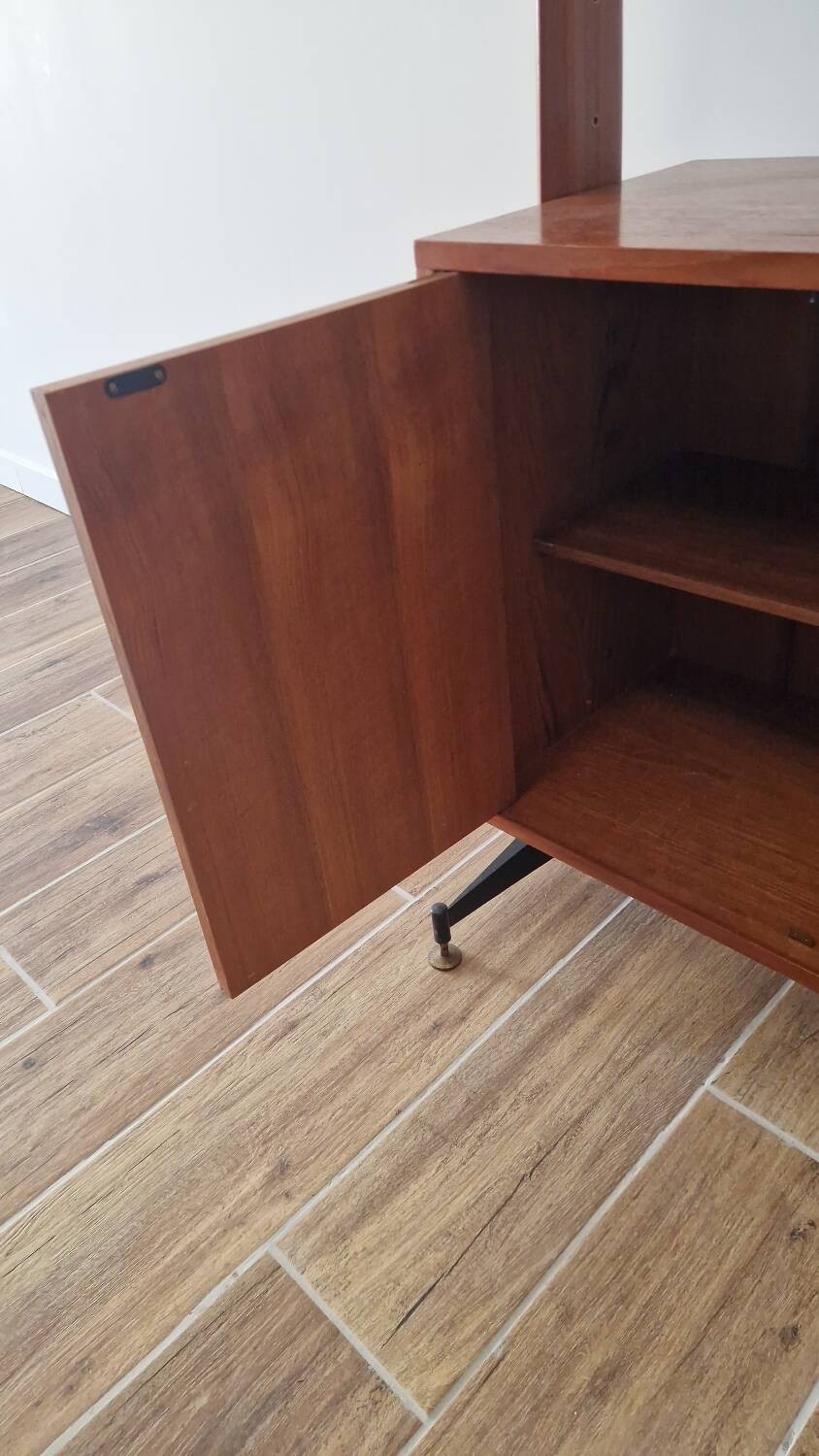 Freestanding Italian bookcase in teak and brass from the 60s