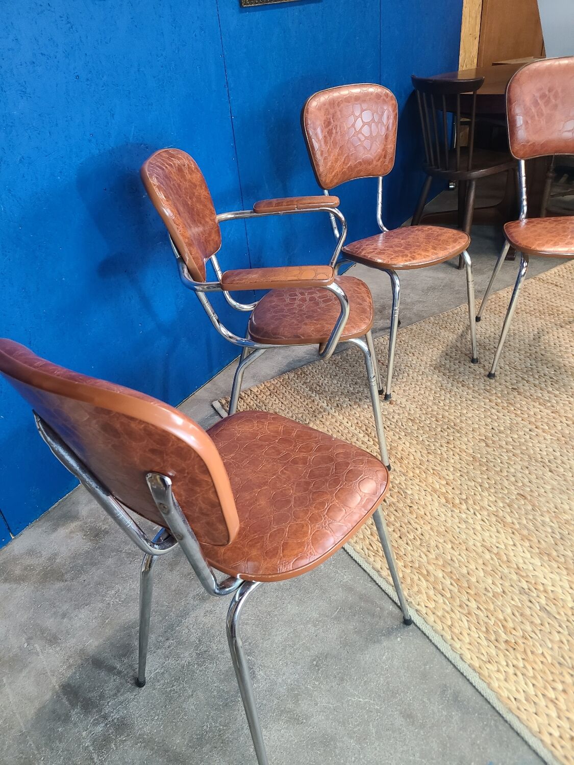 Suite of 4 comfort chairs lux circa 1950