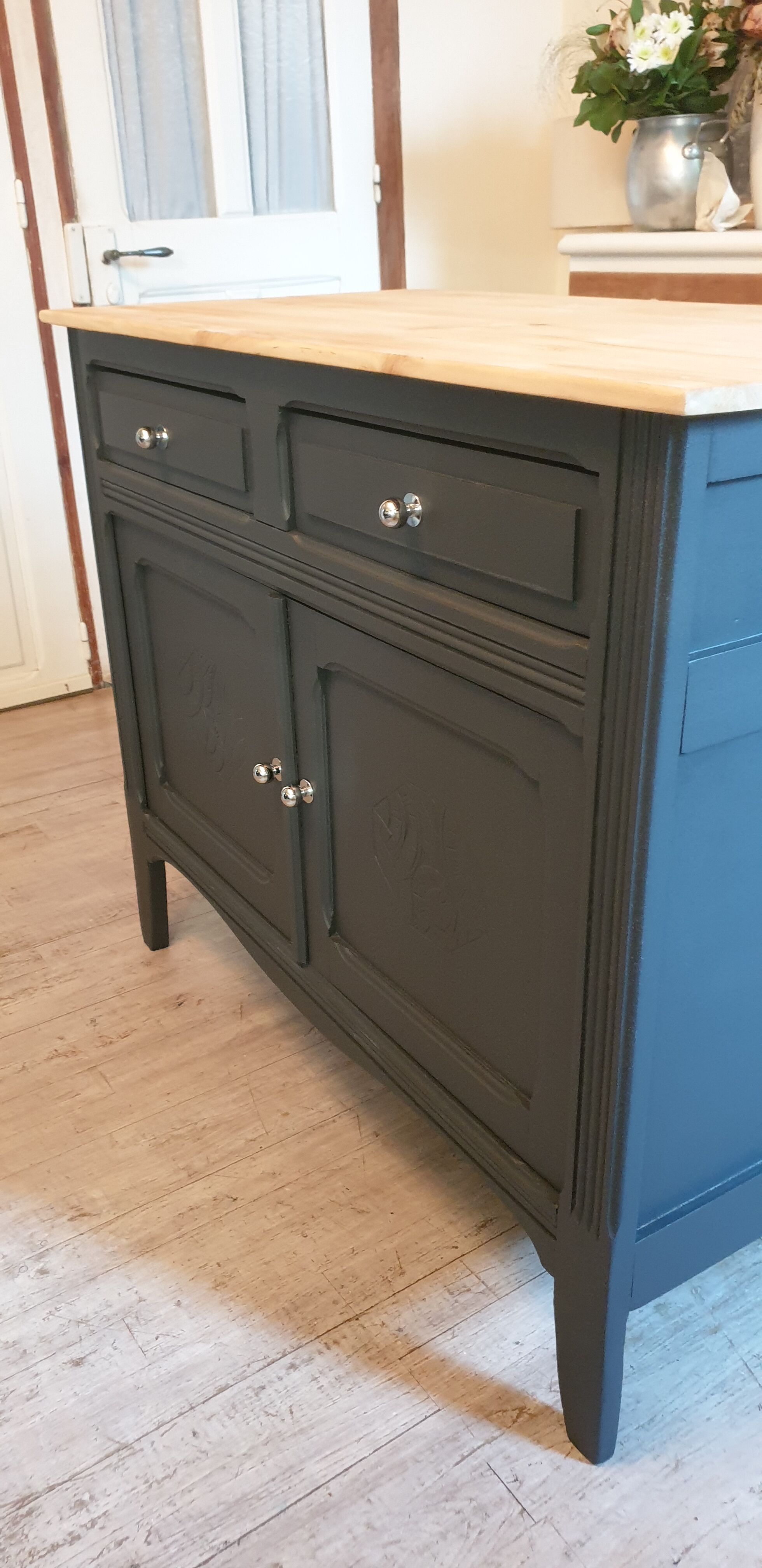 Grey Parisian buffet