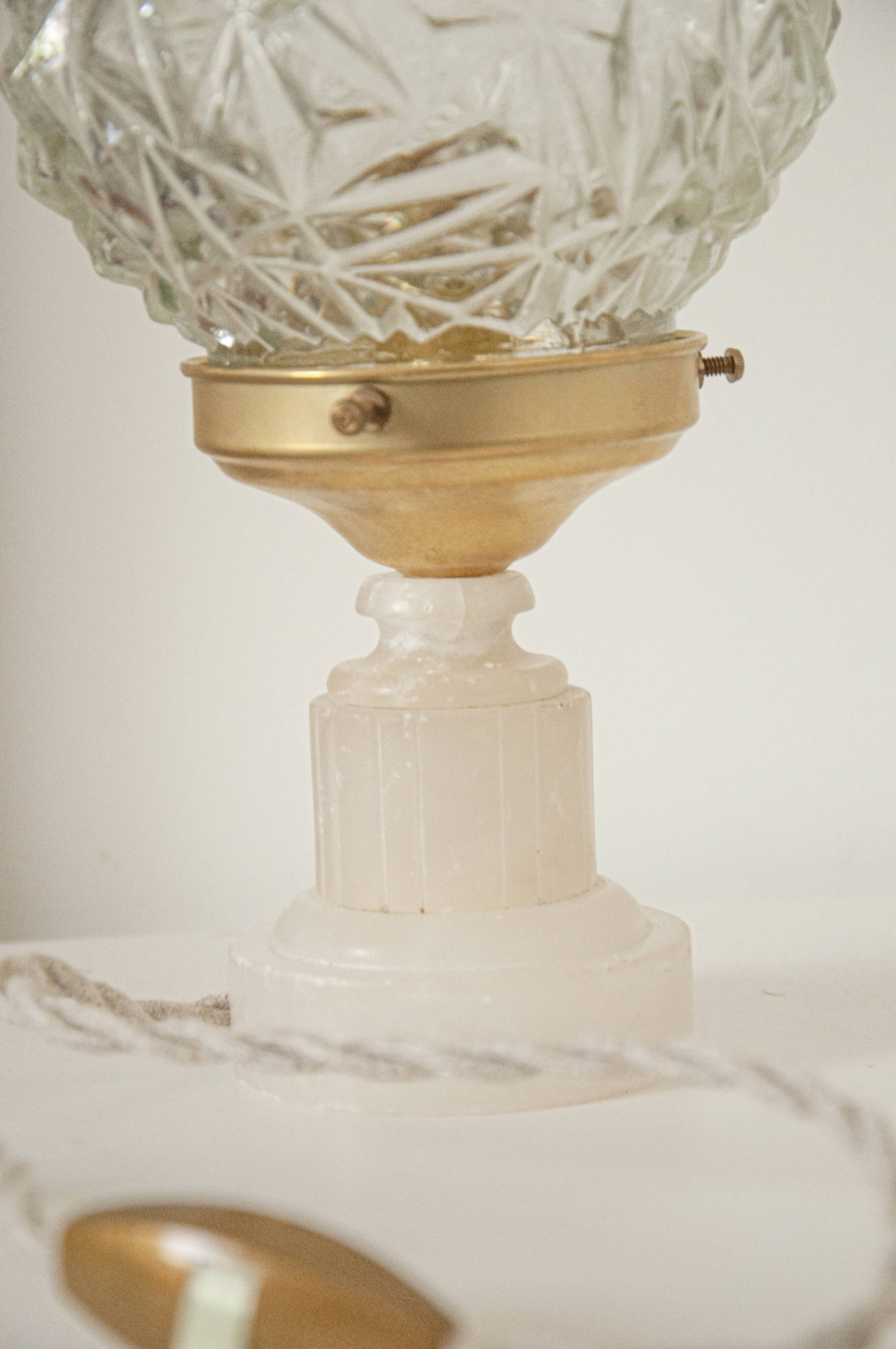 Vintage table lamp with albatre foot