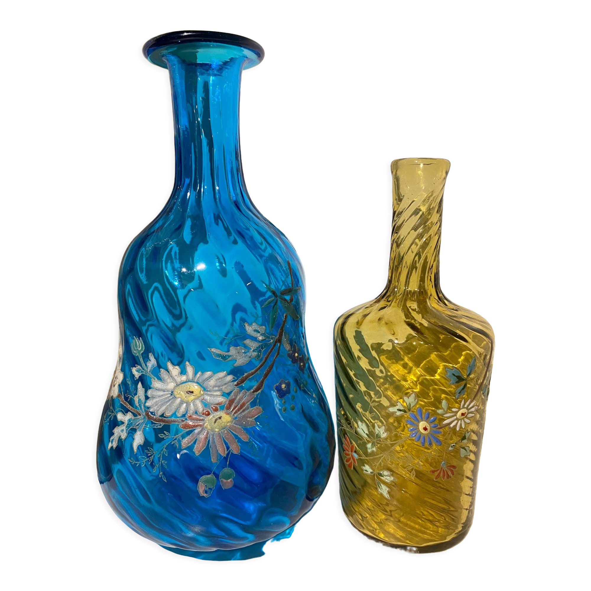 2 painted and enamelled turned glass bottles Napoleon III 3