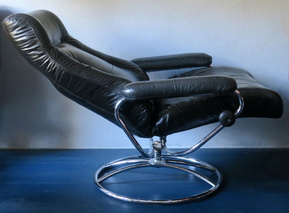 Mid-century reclining swivel lounge chair, 1960