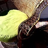 Authentique fauteuil dit Emmanuelle en rotin, design séventies