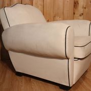 Fauteuil club en cuir blanc