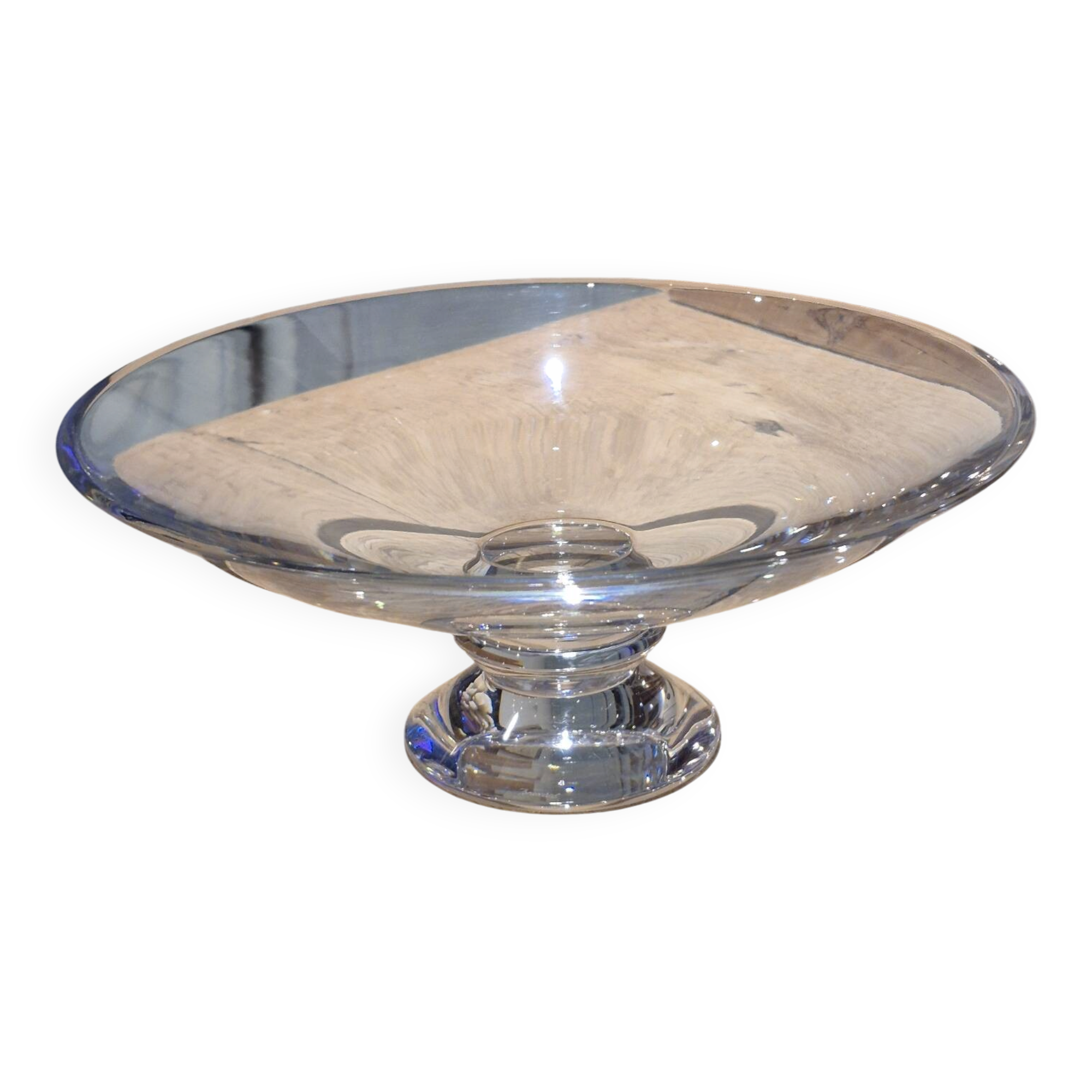Large crystal bowl on a stand, signed Baccarat – Ø 25 cm