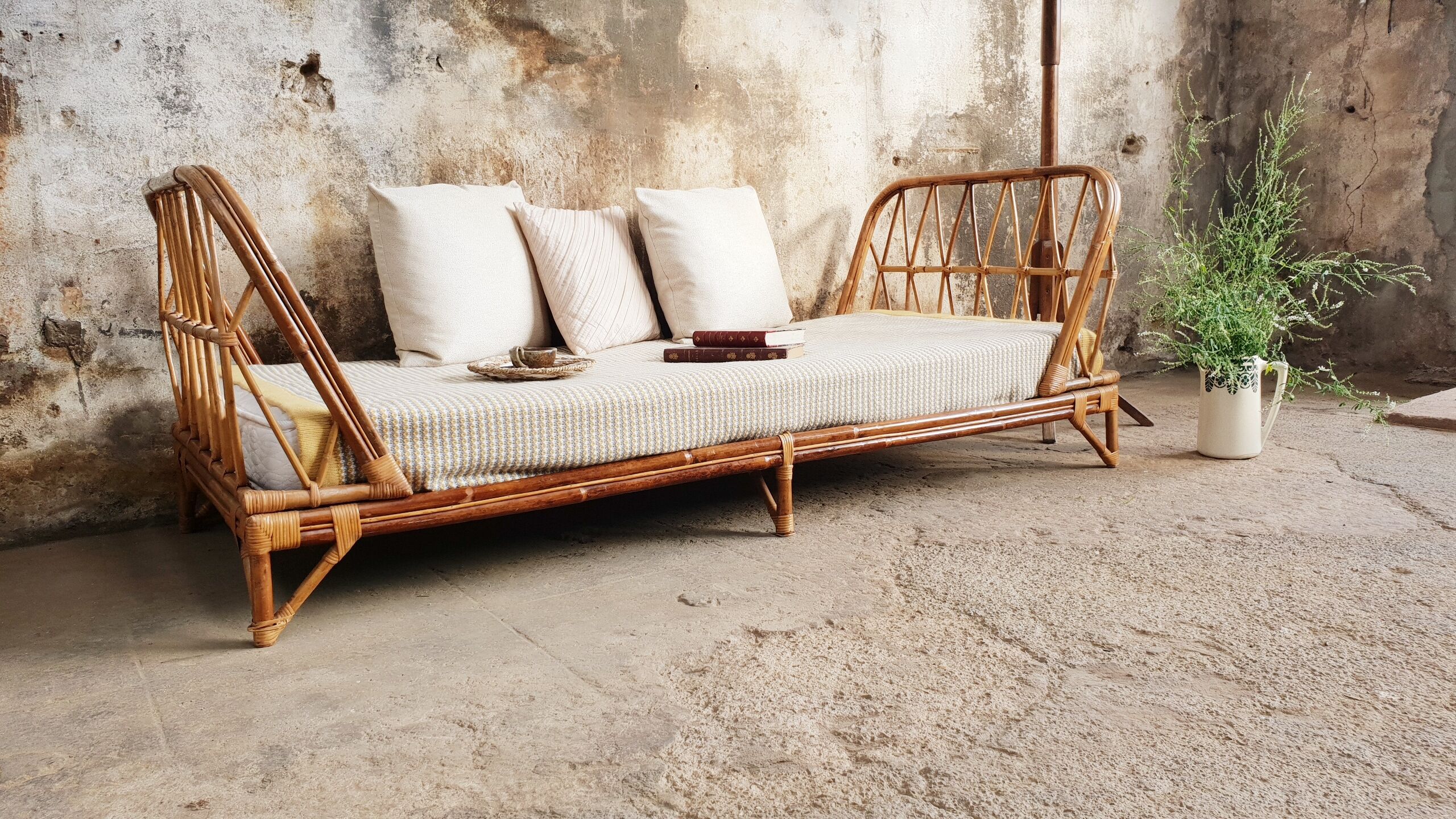 Rattan bed bench