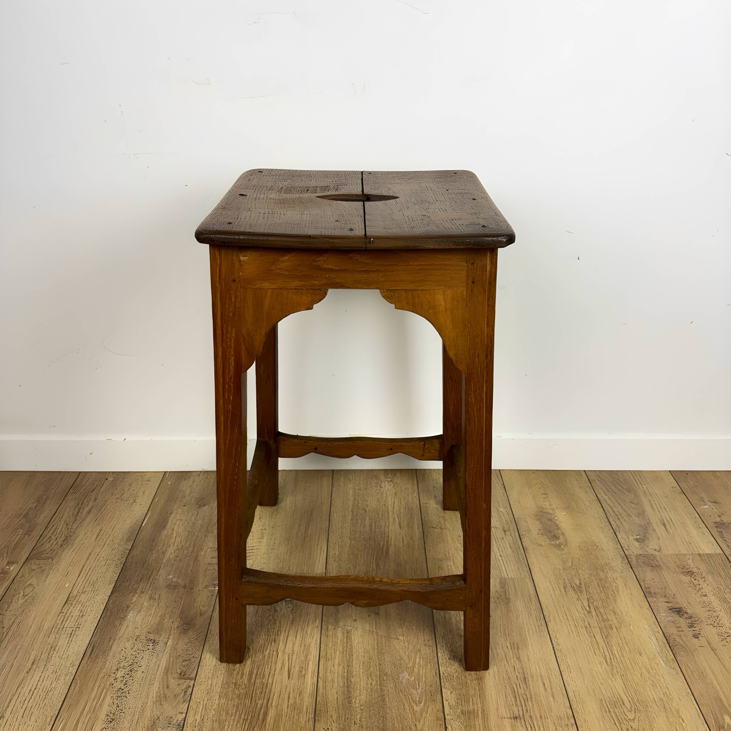 Tabouret haut à fente 1940
