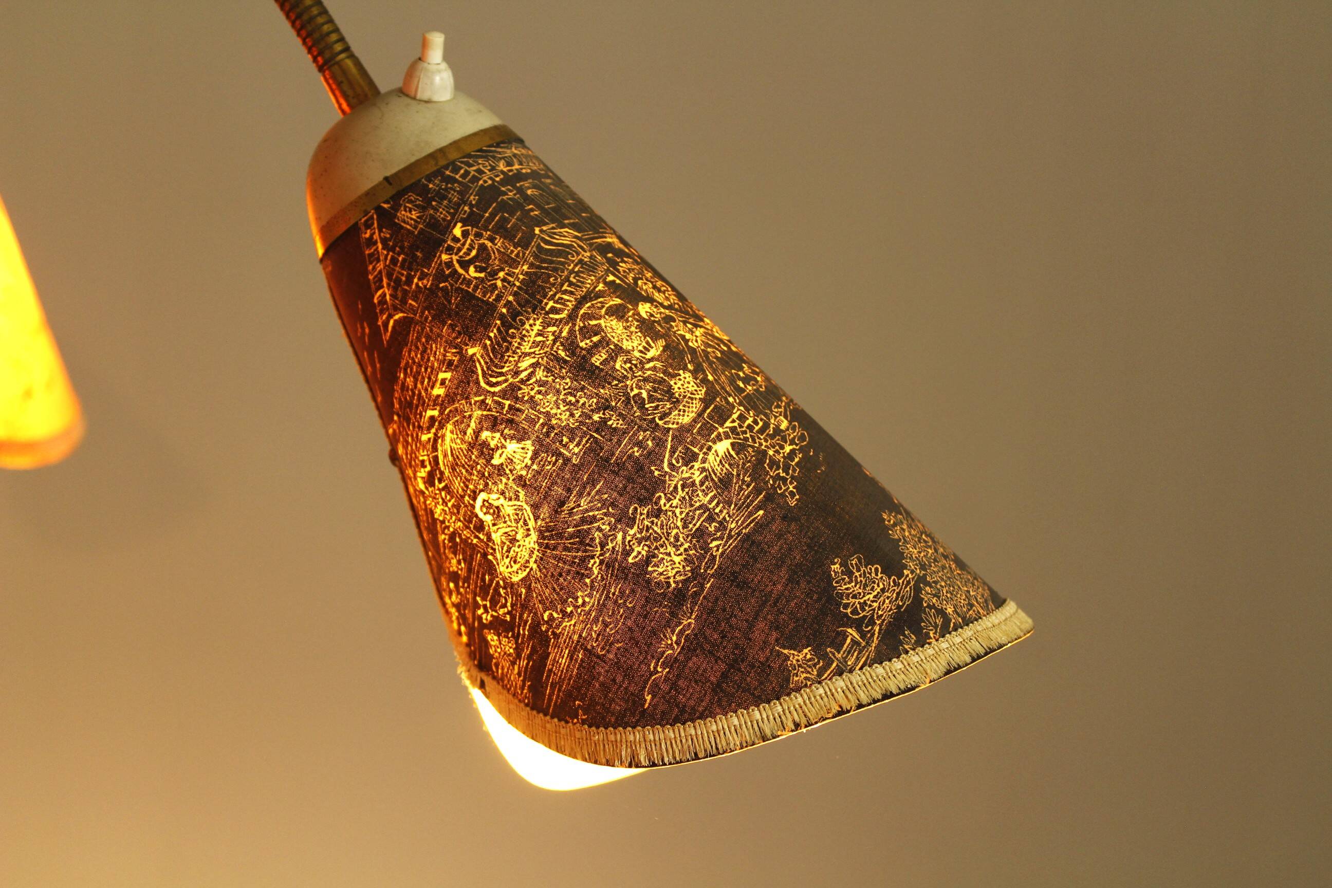 Lampadaire italien à trois lumières en laiton, années 1960