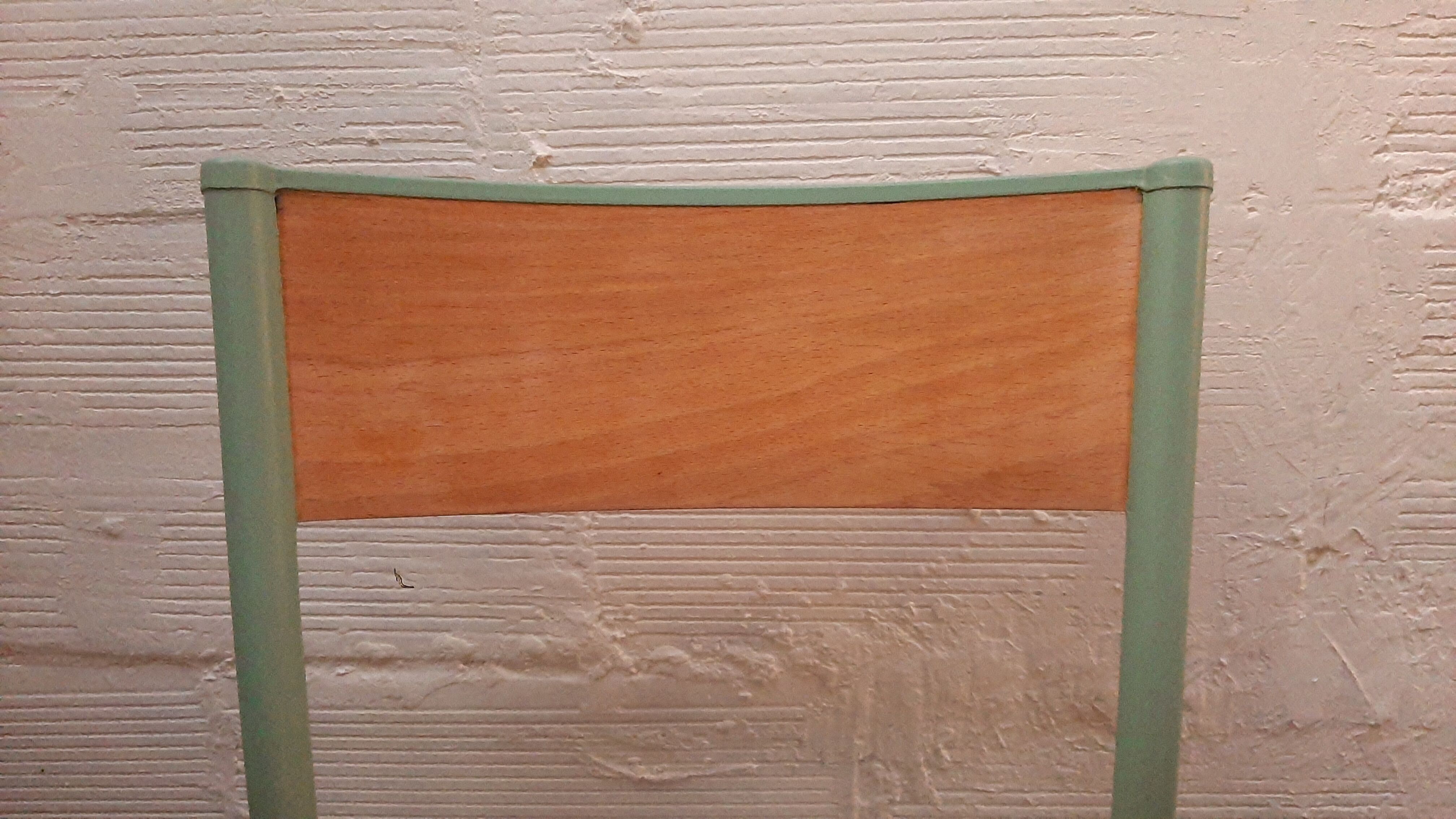 Chaise d'école Mullca restaurée vert mint