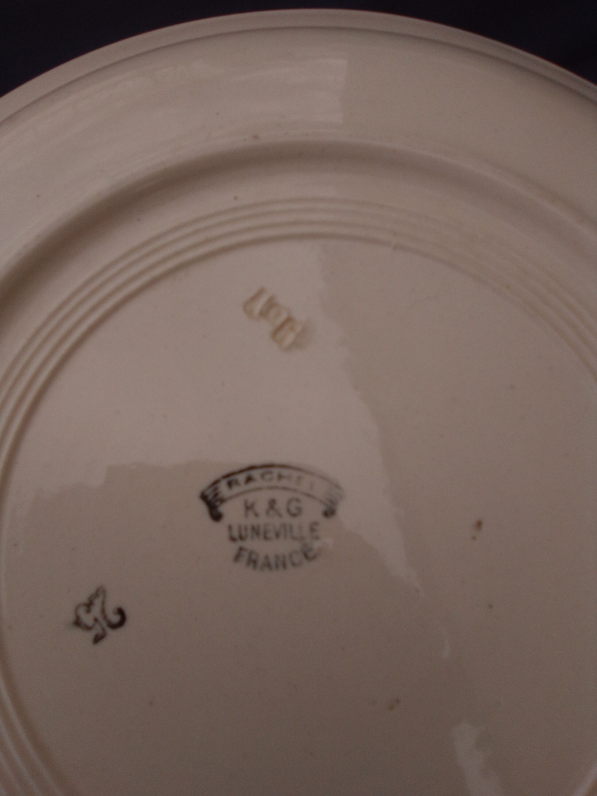 Hollow round plate in earthenware KG Lunéville model Rachel diam 28.5 cm