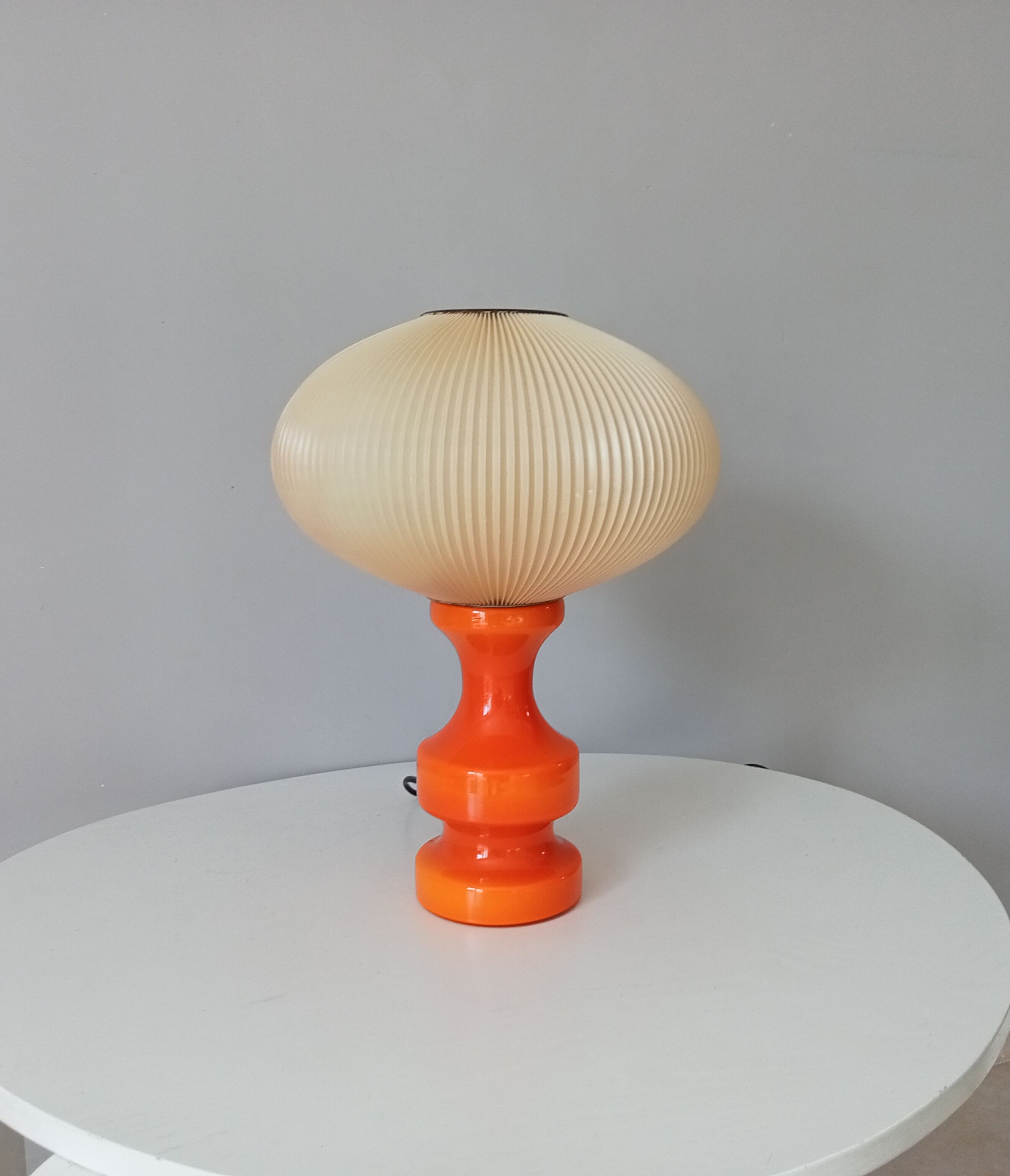 Vintage table lamp 70s