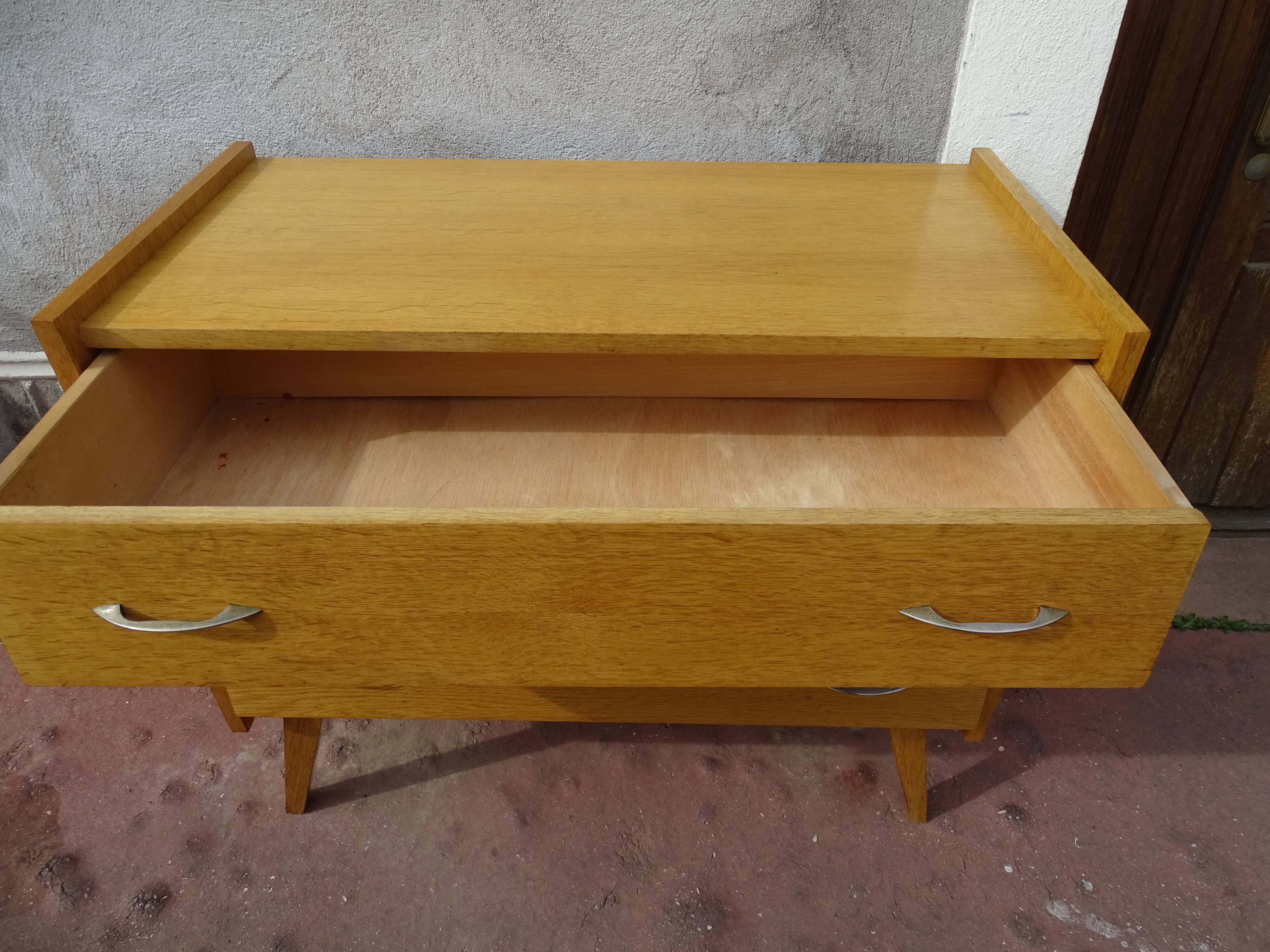 Commode trois tiroirs vintage années 60 pieds compas