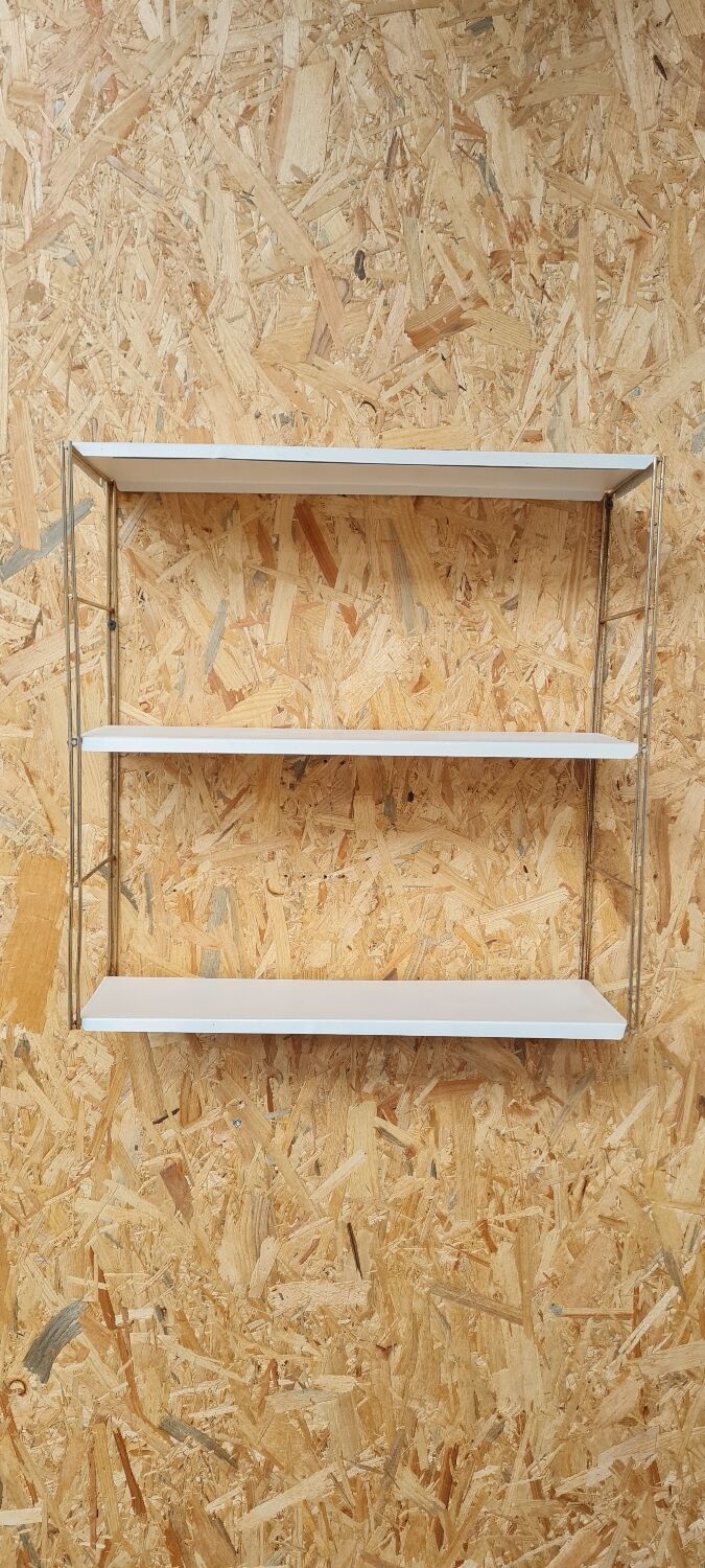 String shelf