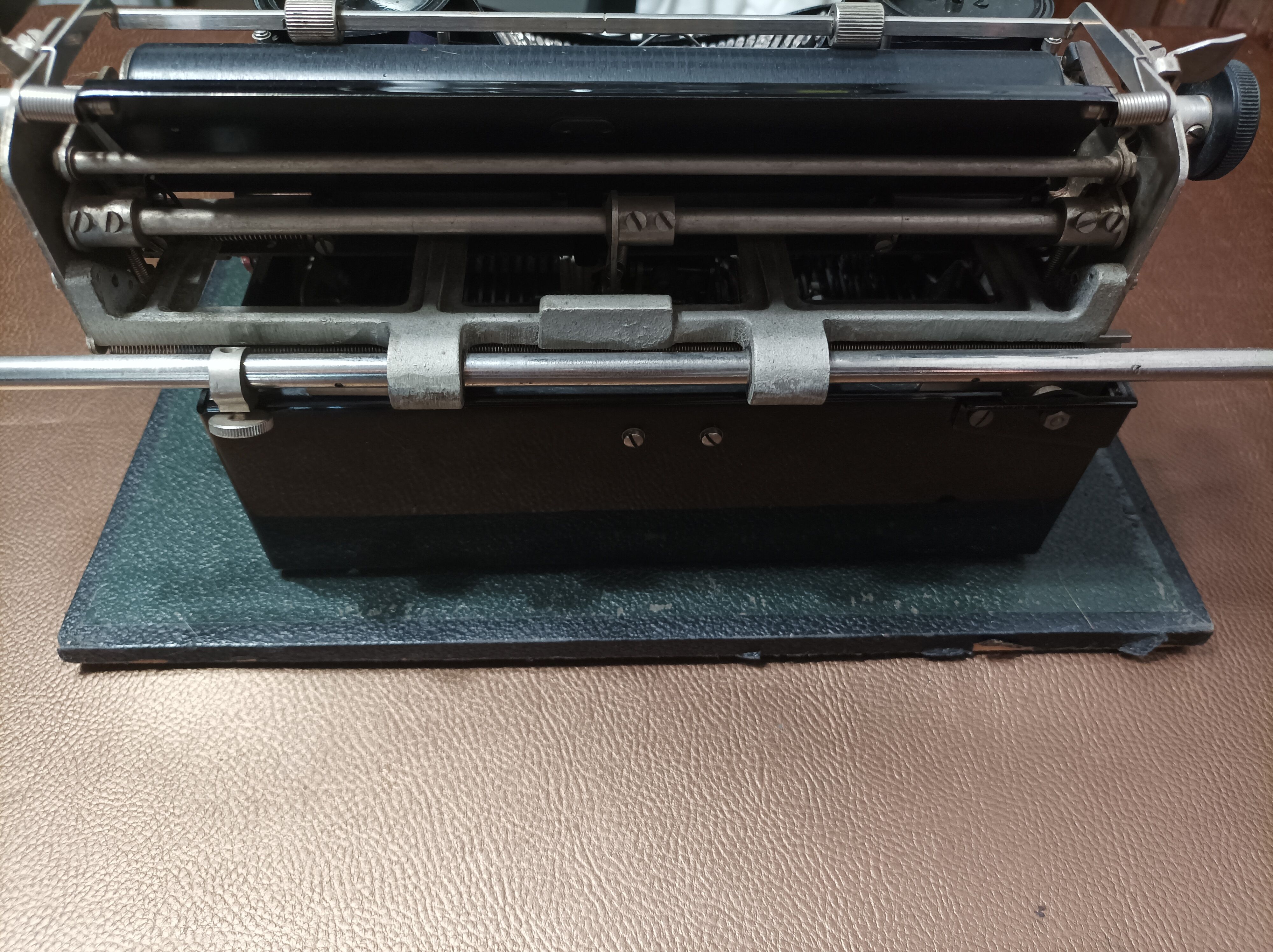 Olympia model Filia, typewriter 30s/40s Functional