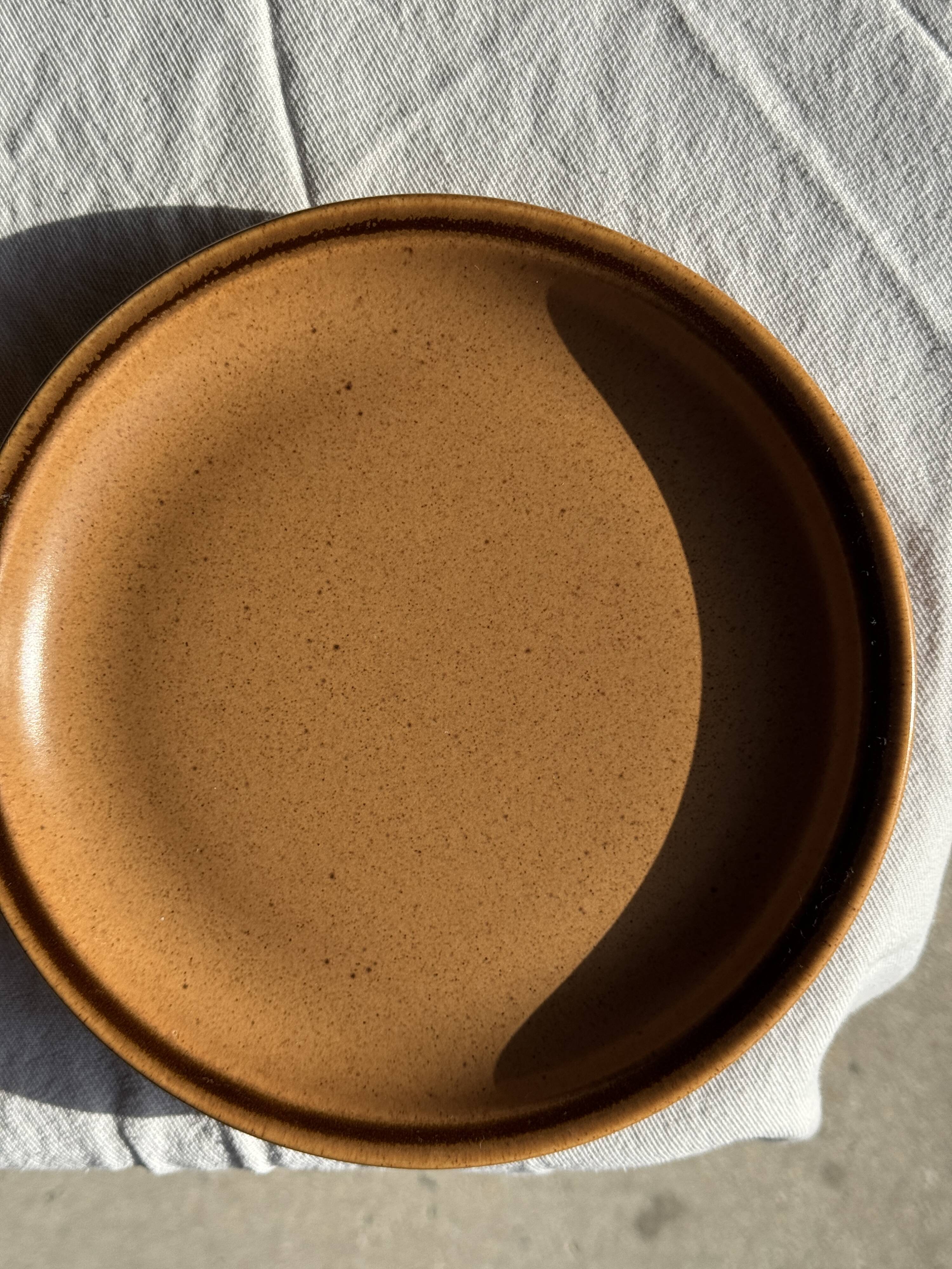 Set of 11 small dessert plates in brown-striped stoneware from Sarreguemines.