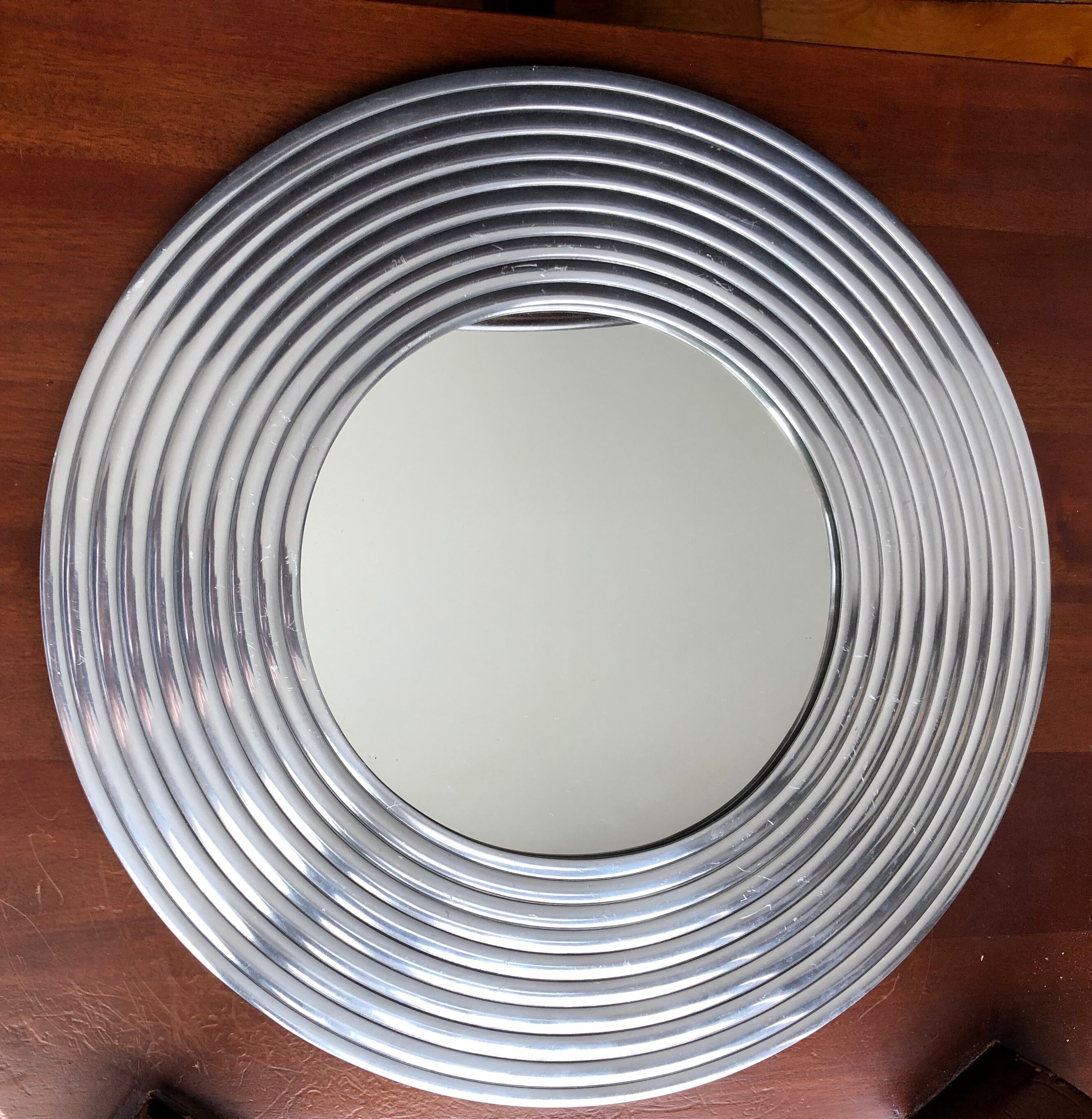 Circular mirror in a metal frame 35cm