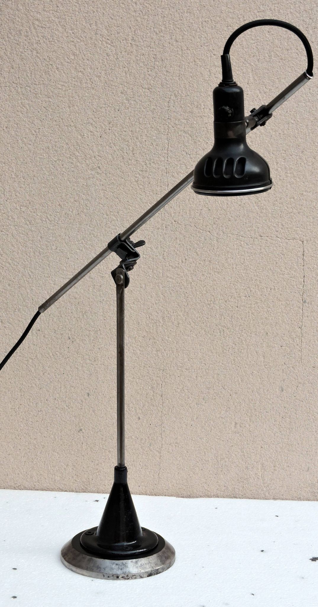 Lampe atelier Singer articulée de machine a coudre industrielle vers 1930