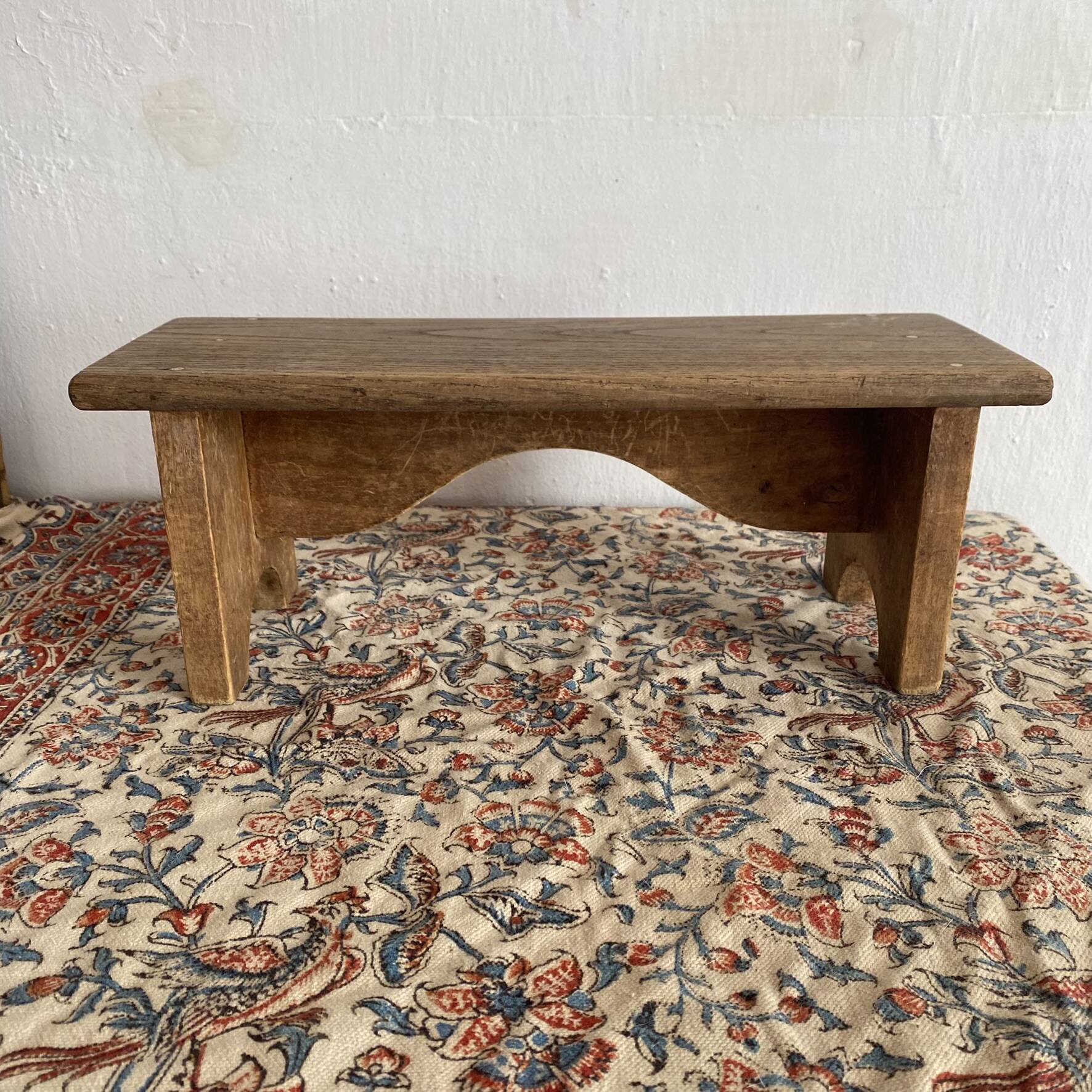 Minimalist low stool