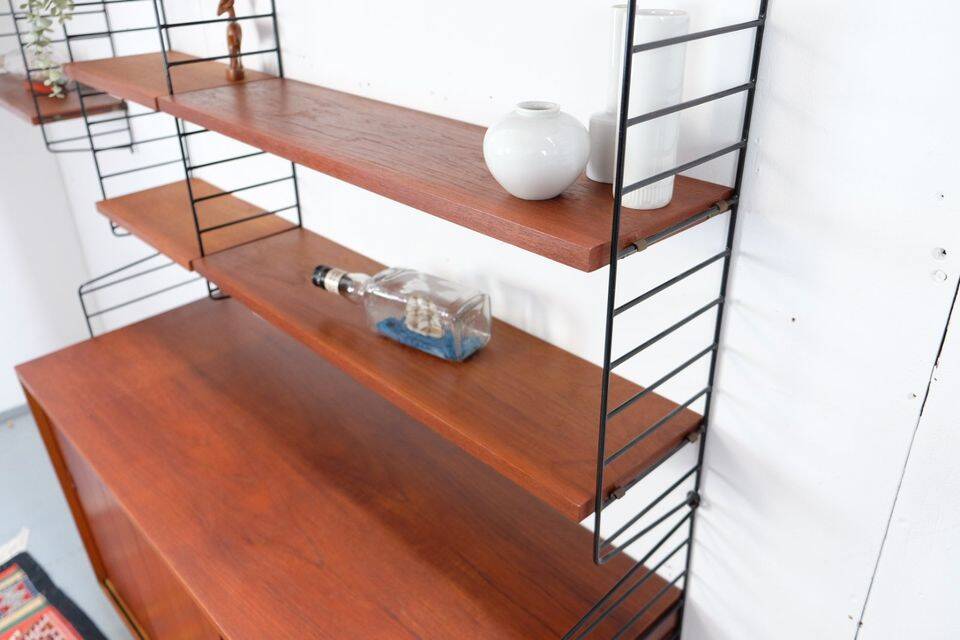 Nisse String shelf in teak, retro vintage style from the 60s-70s.