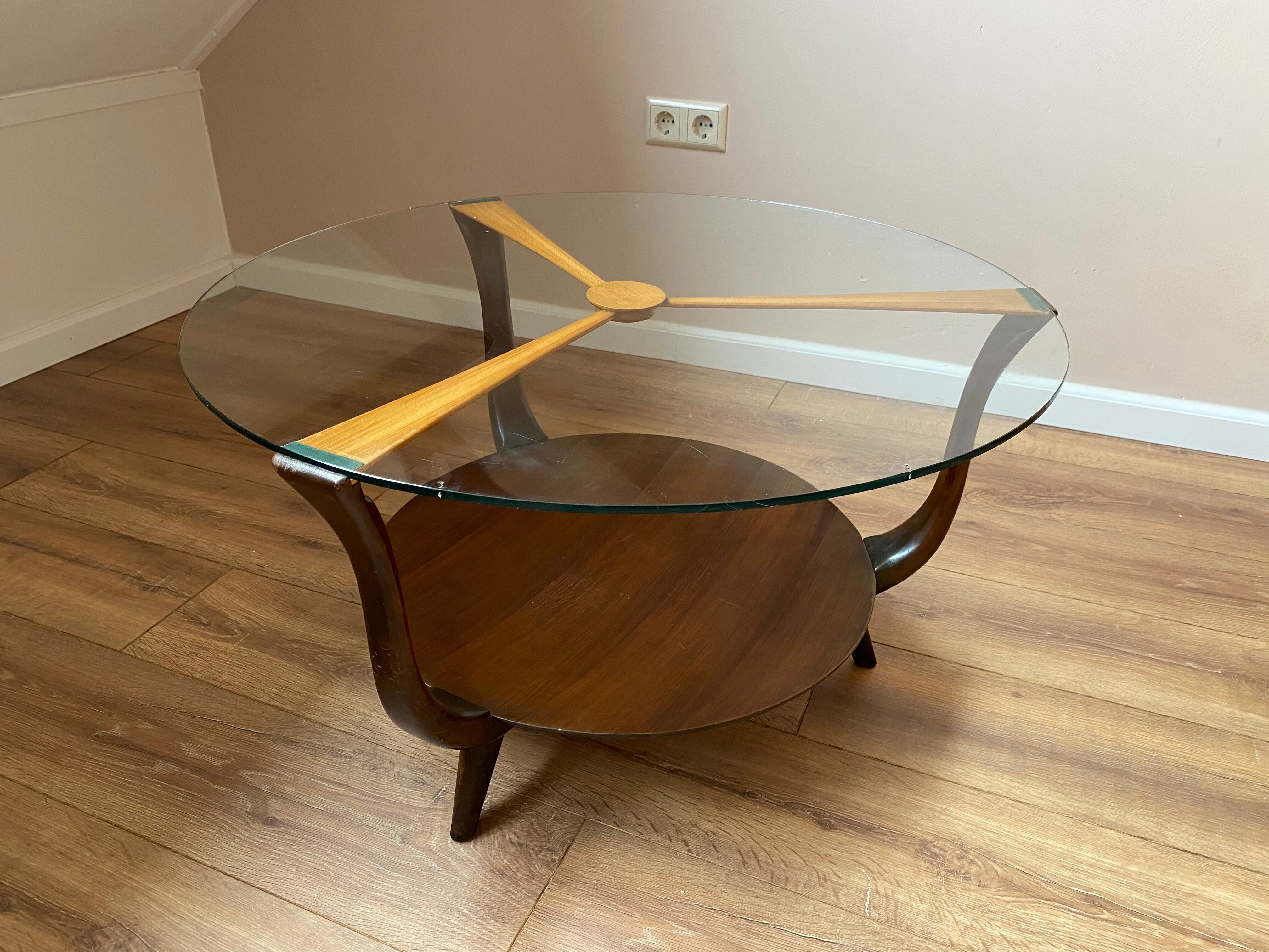 Table basse italienne en bois rond et verre, années 1950