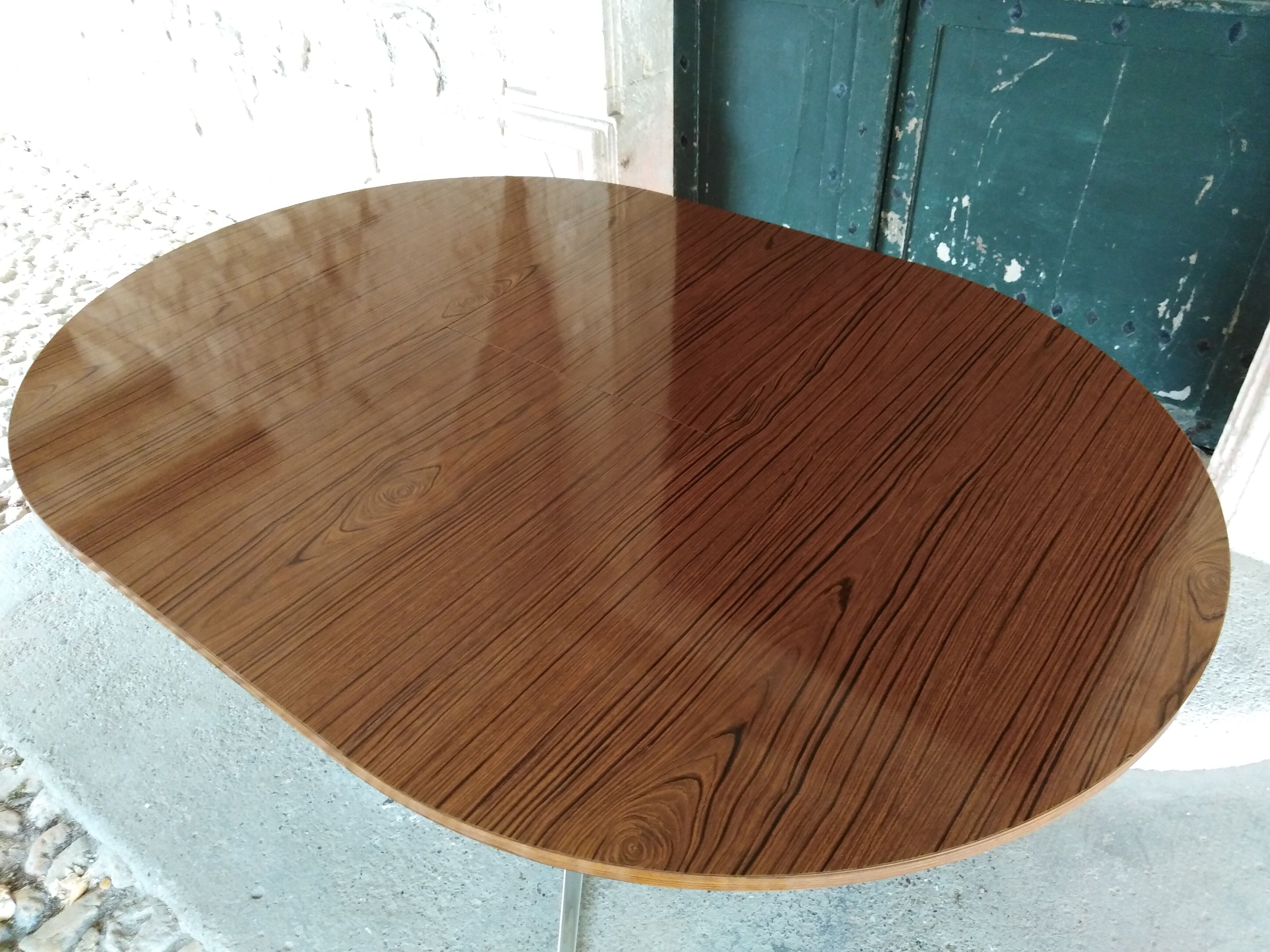 Extended round table 1970
