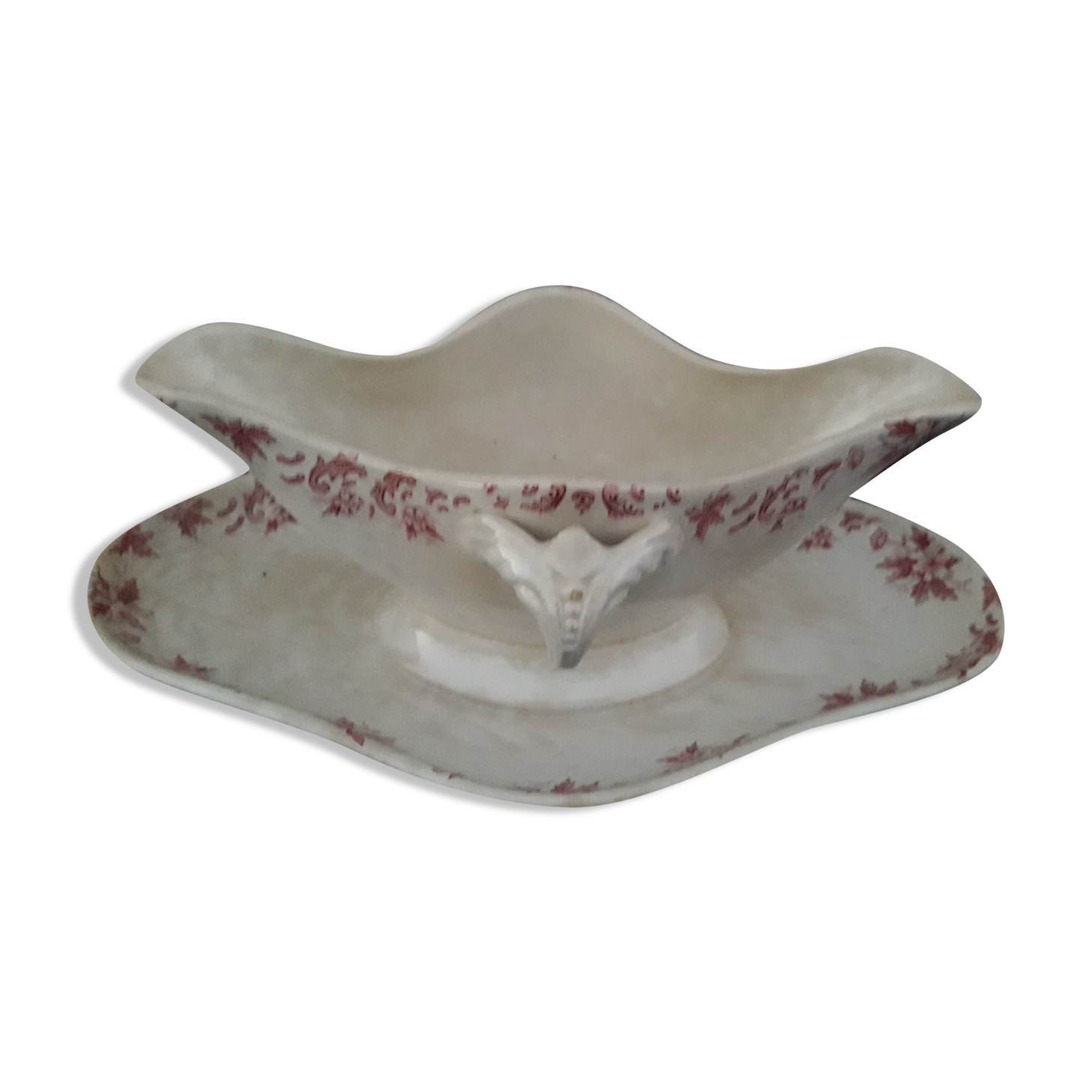 Saucière on dormant Iron Earth