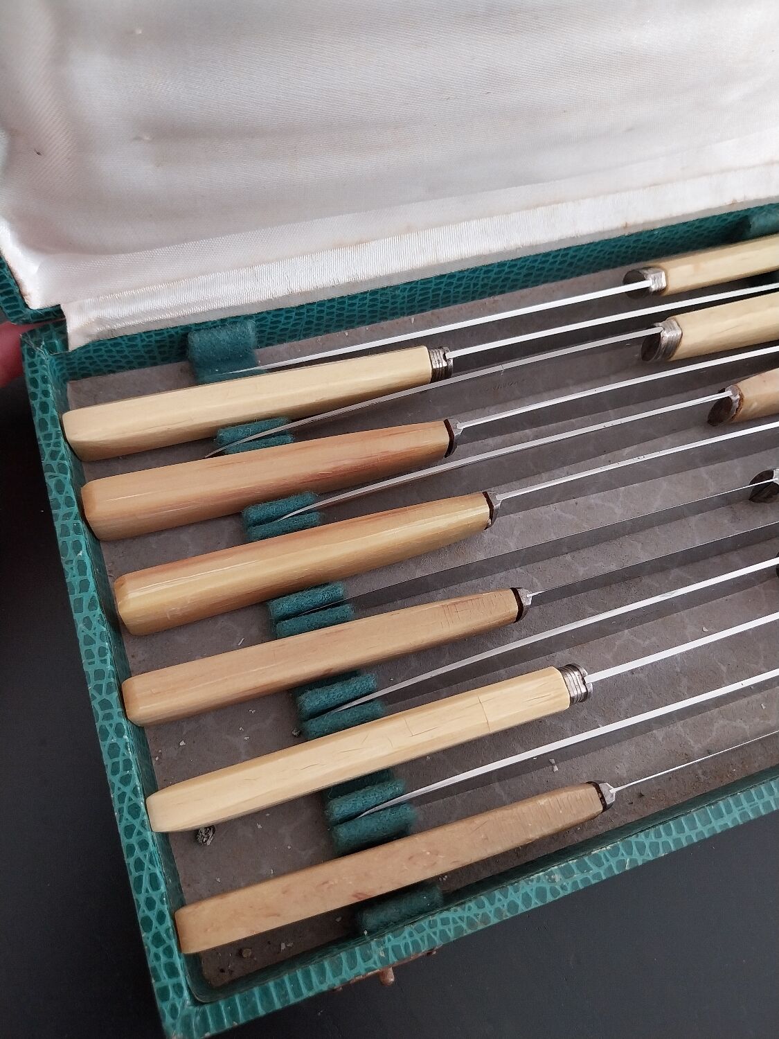 Old cheese knife set