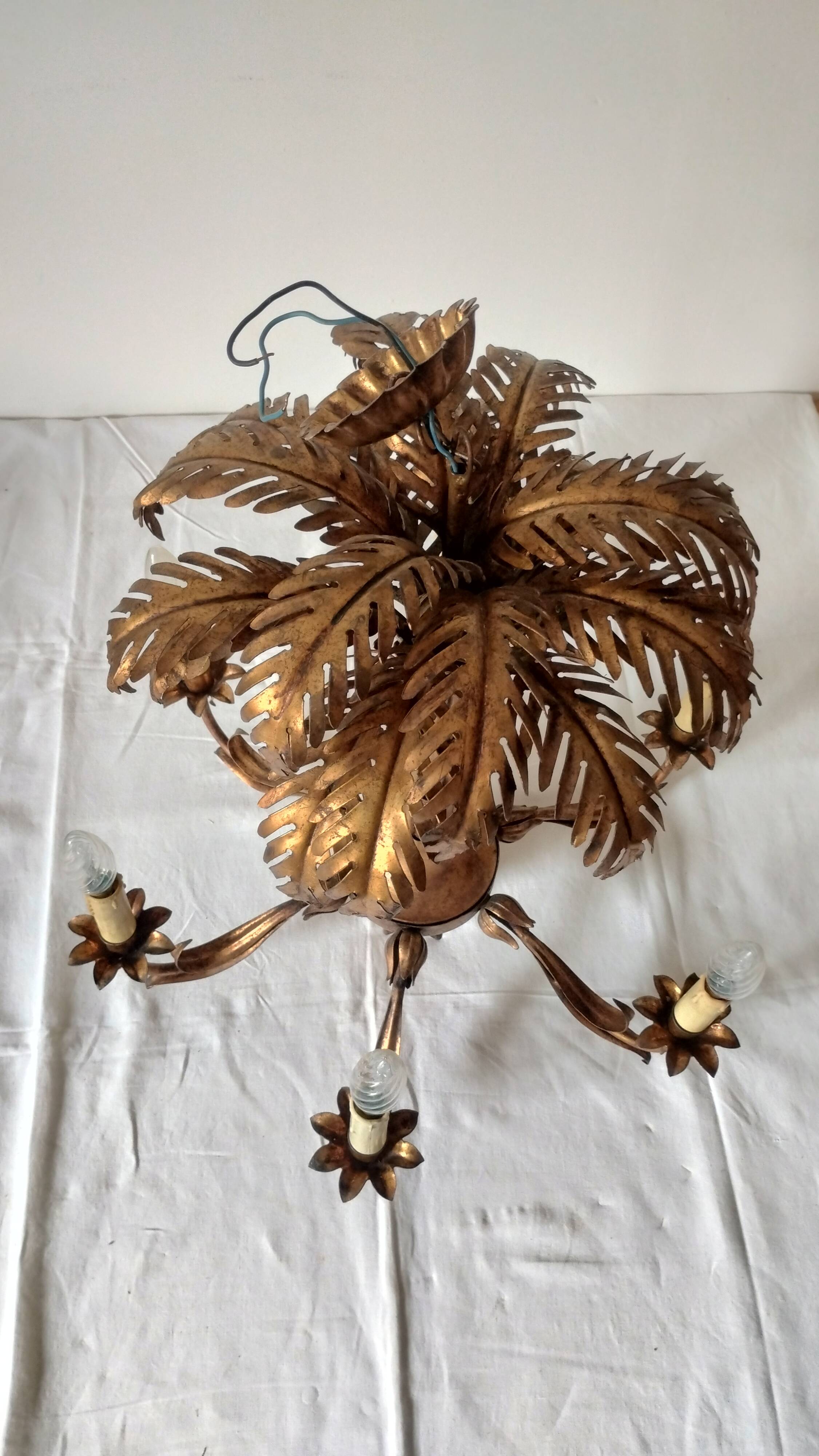 Vintage 1970s gold-tone metal palm tree chandelier with 6 arms