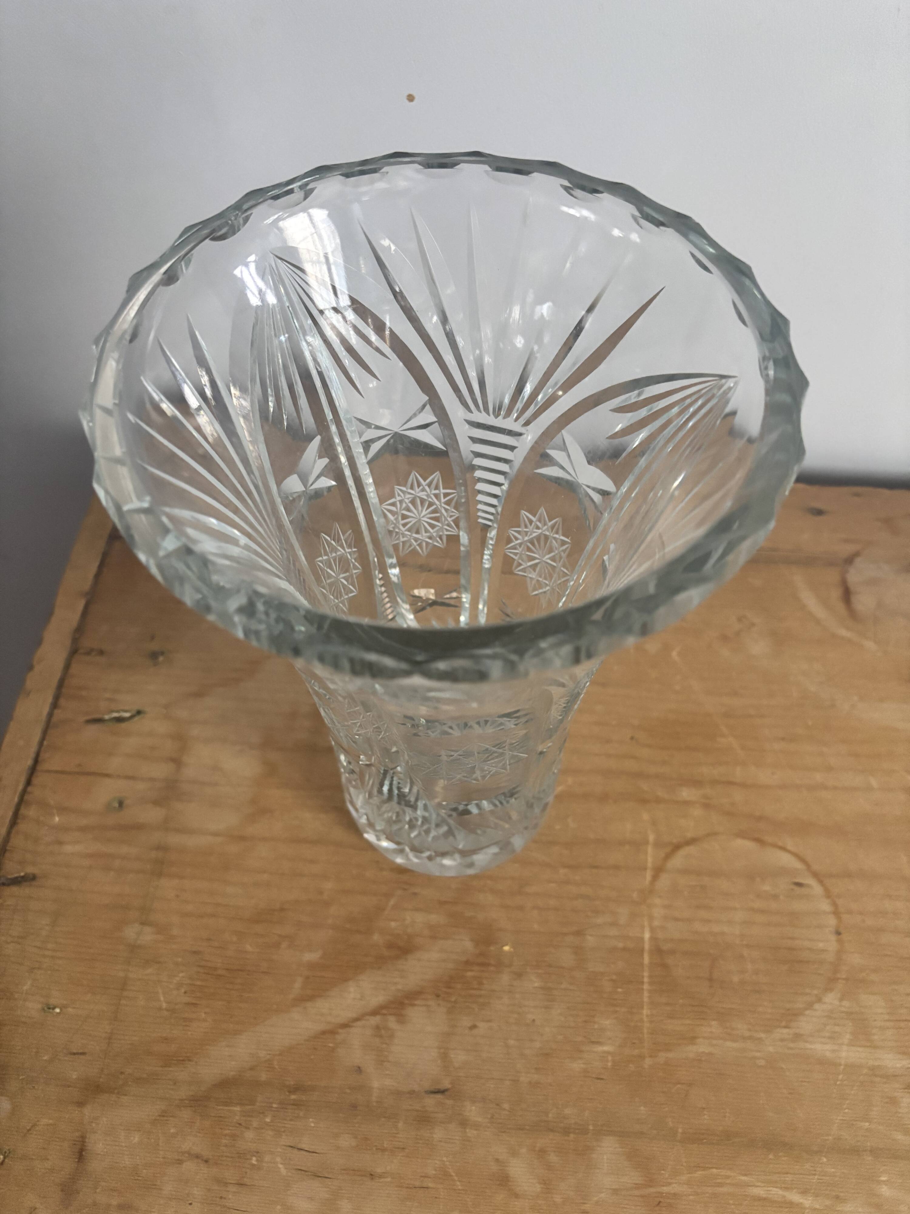 Vase en cristal taillé
