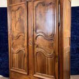 Transition period Louis XV - Louis XVI walnut wardrobe circa 1780