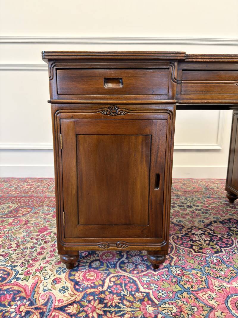 Classic English Desk with Black Inlay