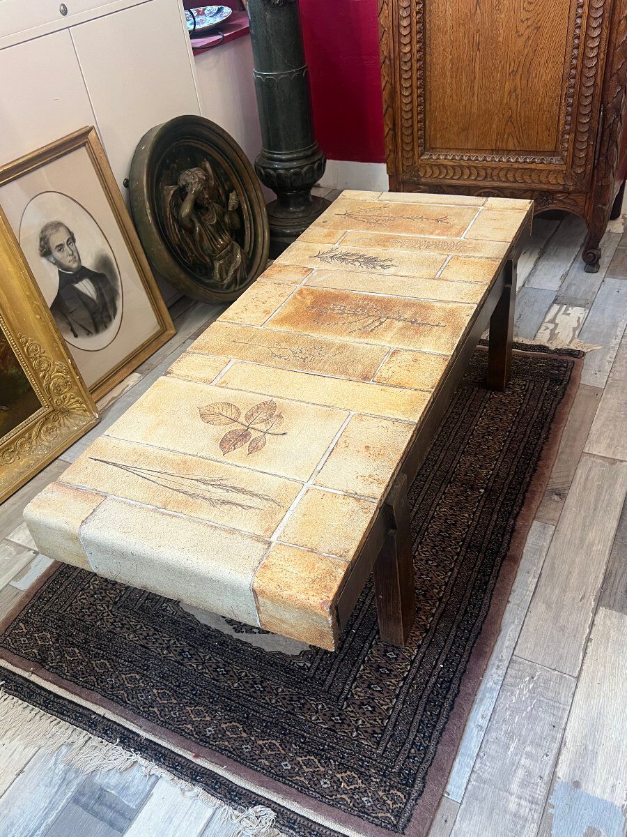 Iconic coffee table signed by Roger Capron, made in the 1950s.