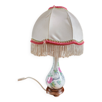 Porcelain table lamp with floral decoration