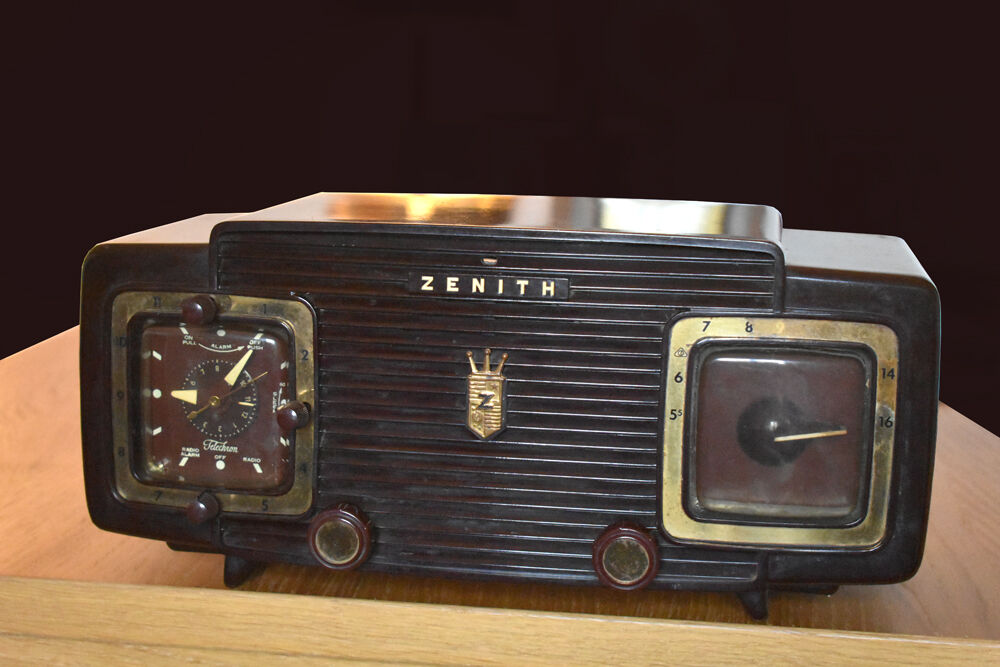 American radio 1954 (midget) Zenith radio corp.