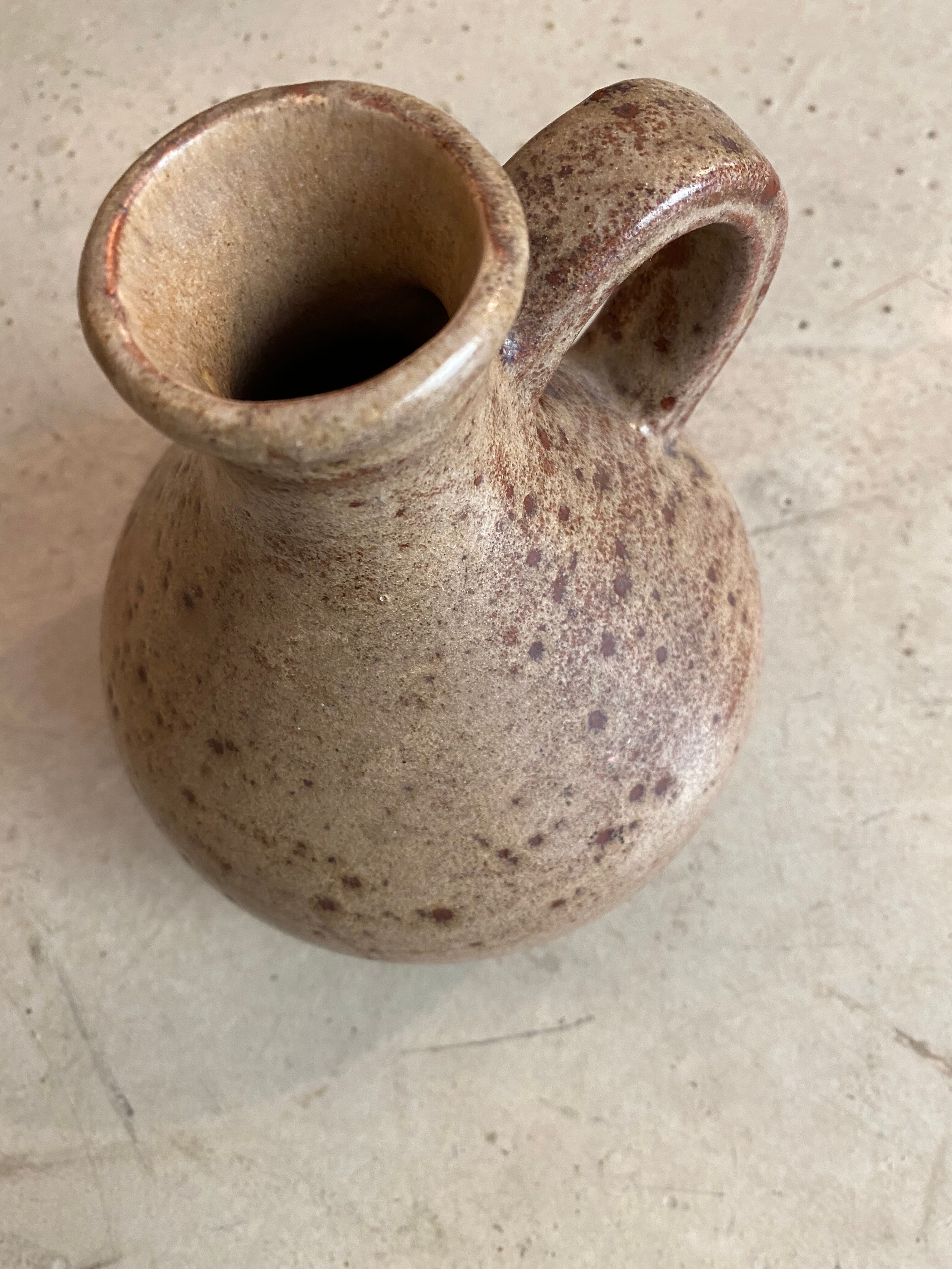 Potiche in pirité sandstone