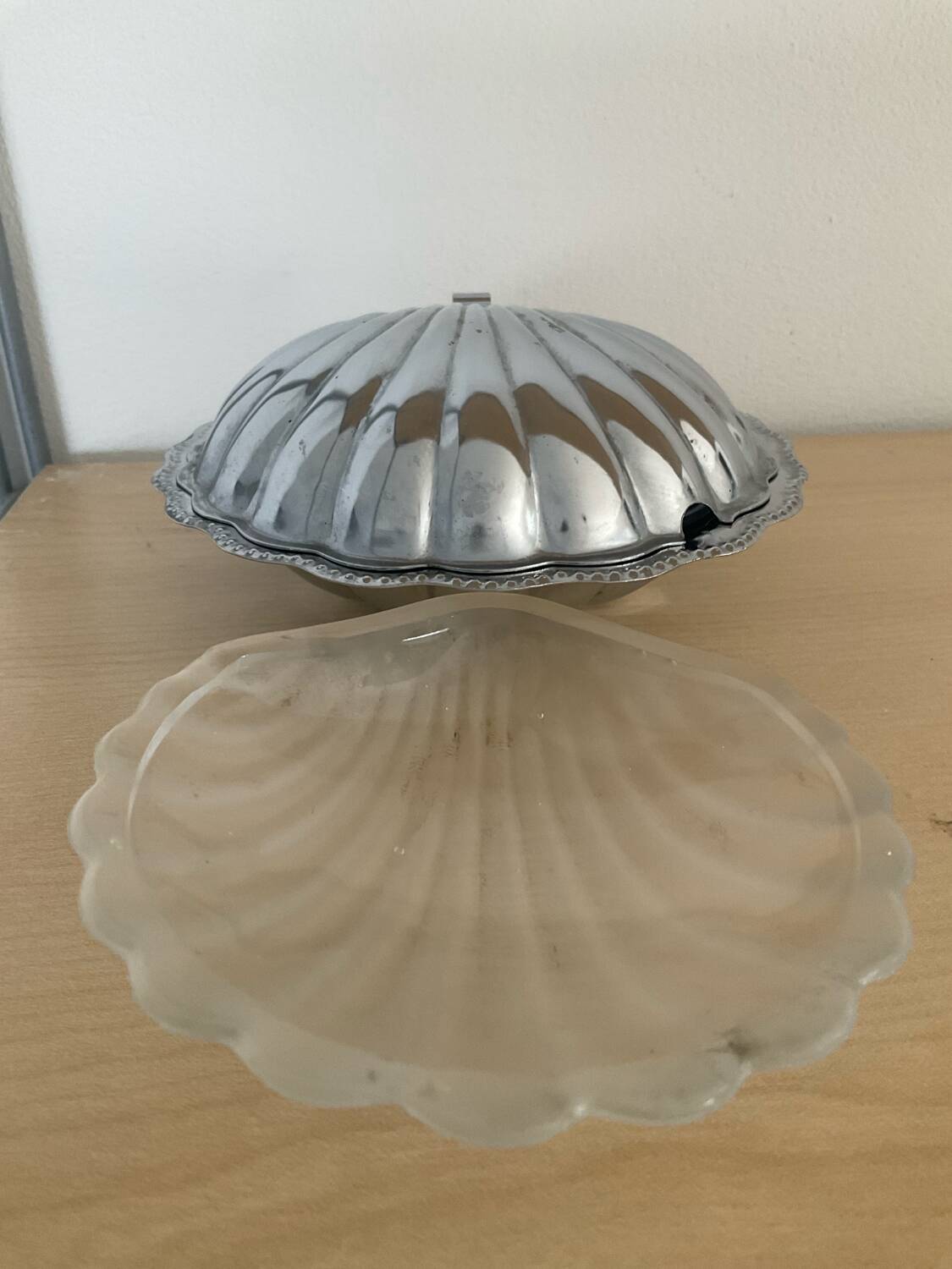 Vintage shell butter dish in silver metal and glass