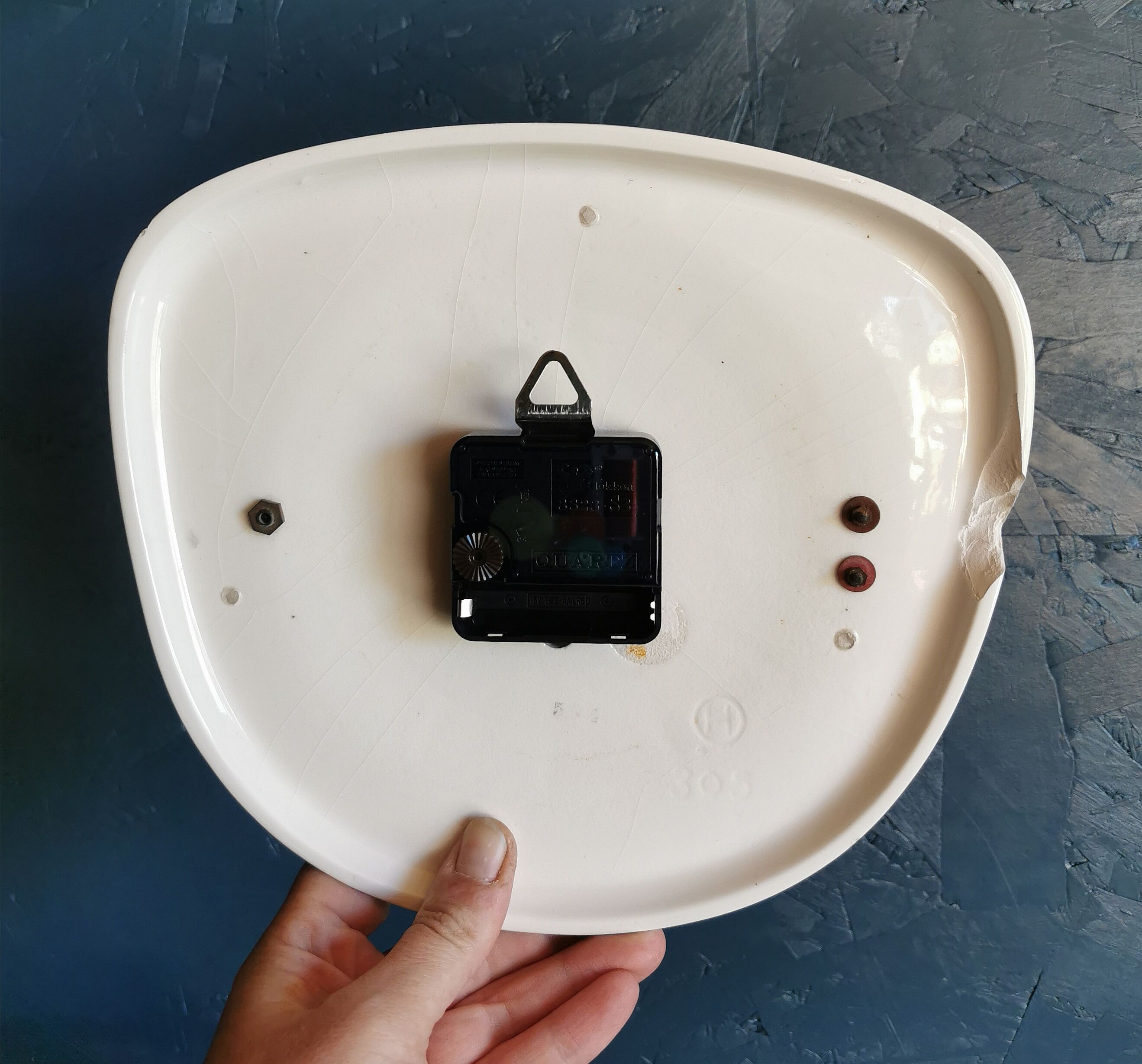 Vintage ceramic clock silent wall clock "Golden yellow guarantor"