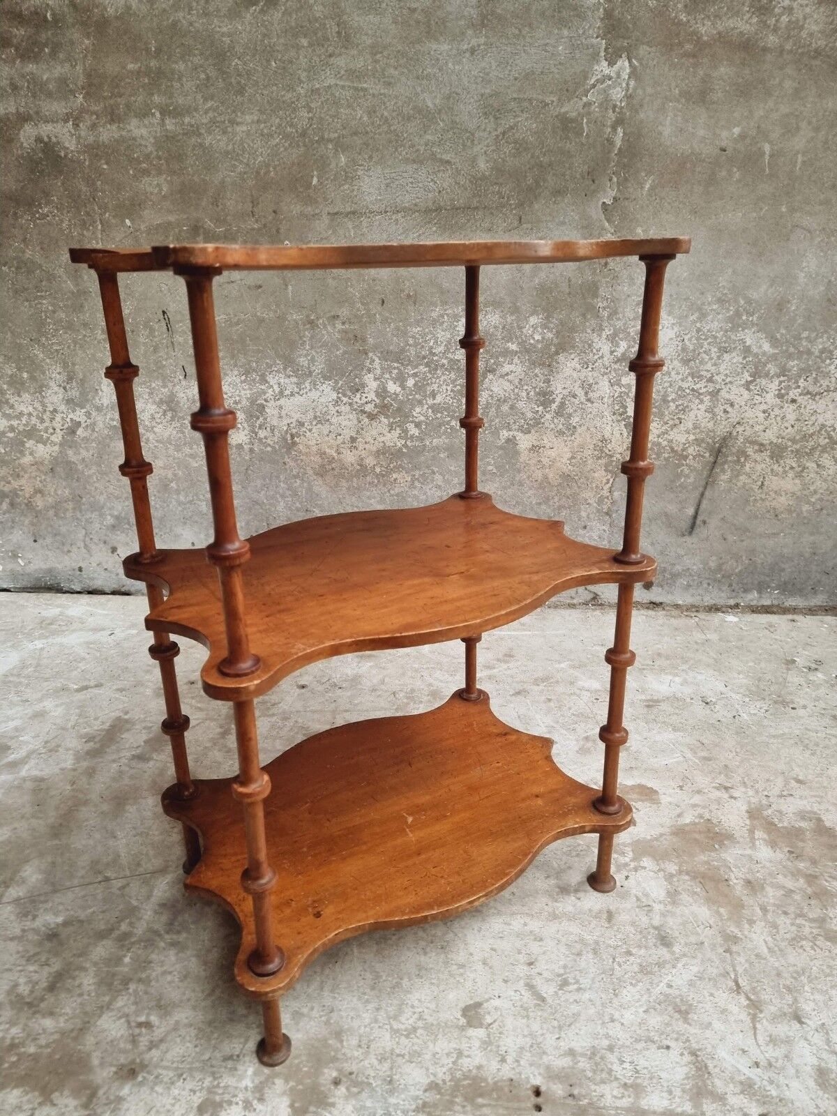 Antique etagère brocante side table plant table