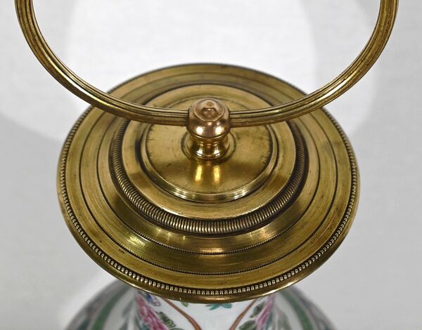 Lampe en porcelaine de chine et laiton, début XXe
